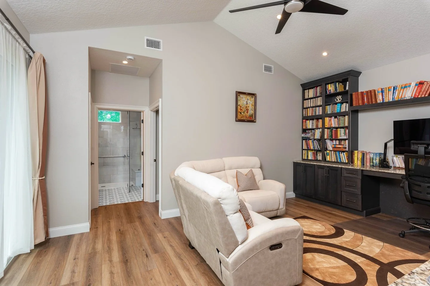 ✨ In-Law Suite Perfection ✨
This thoughtfully designed addition offers the ideal solution for multigenerational living. Whether it&rsquo;s for a father, mother, or loved one, this private suite seamlessly connects to the main home via a covered breez