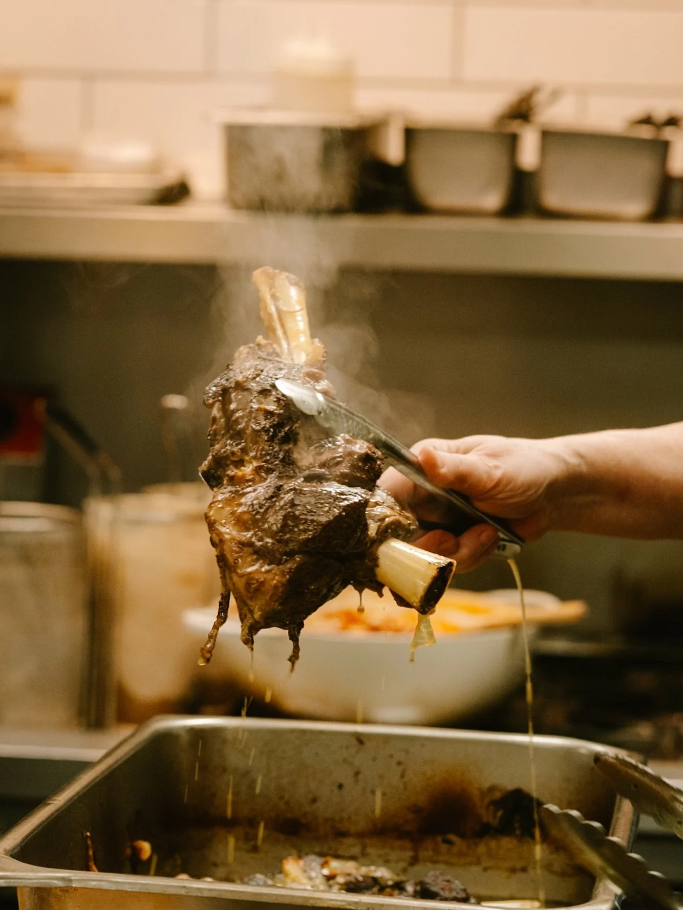 Chef's Table Dinner Prep

📷: @jeskeepswimming