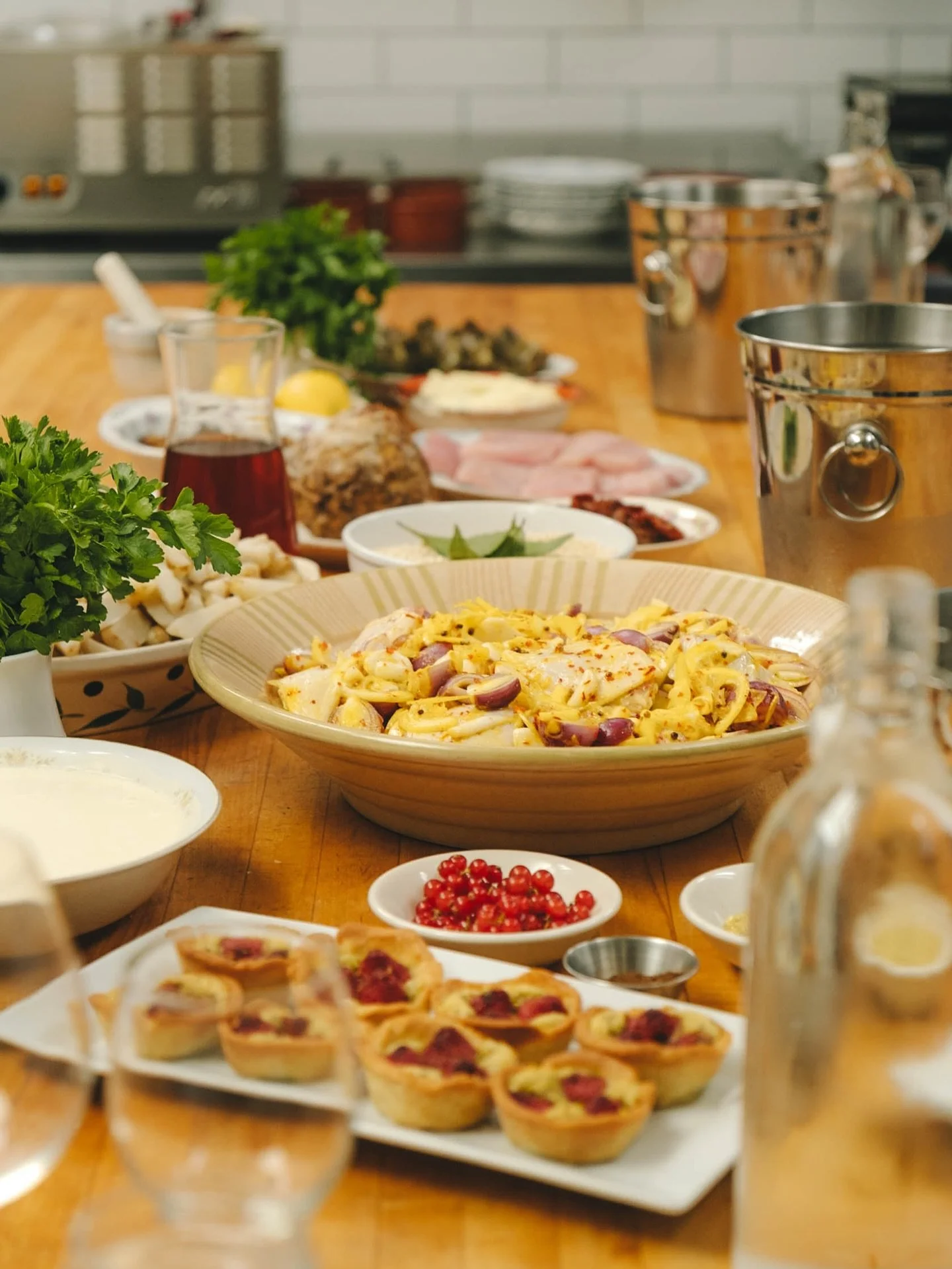 ❕Join us Friday for a Chef&rsquo;s Table dinner❕

Typically, the Chef&rsquo;s Table is reserved for groups of 8-10, but for this dinner we&rsquo;ll accept reservations of smaller numbers to reach 10. You&rsquo;ll meet others while we sit around the b