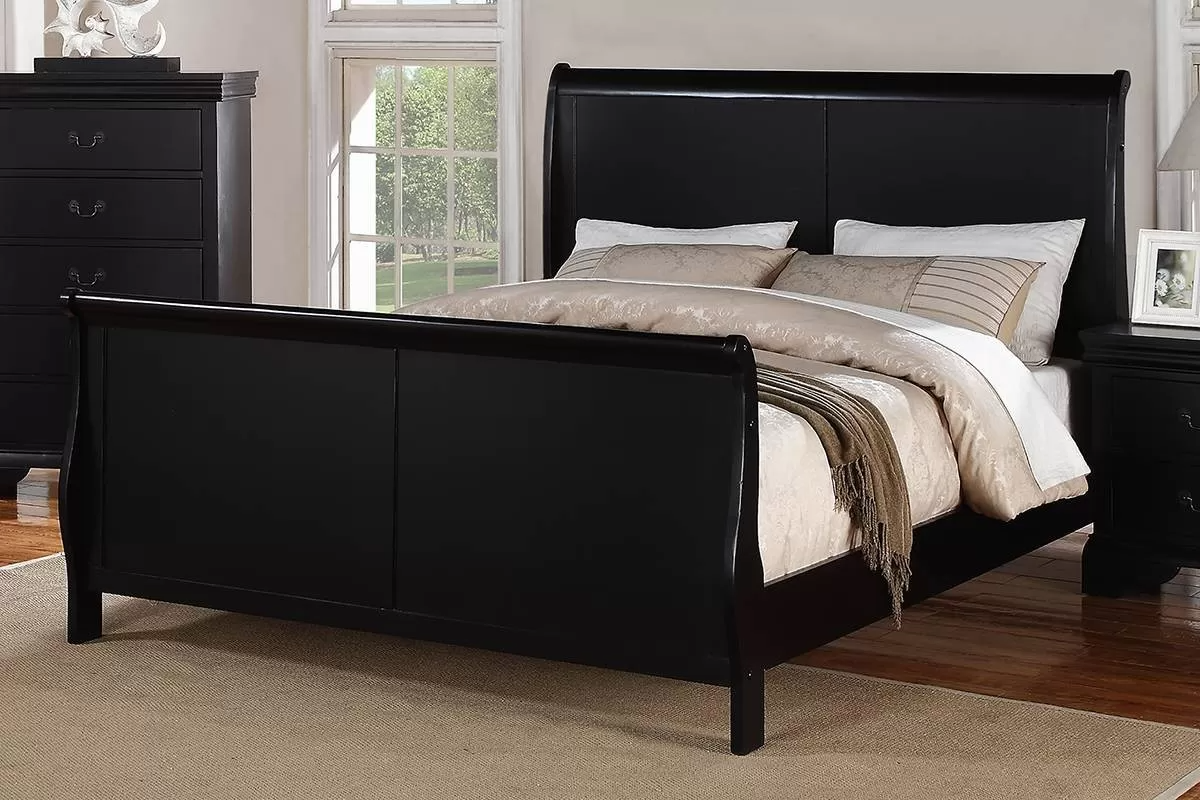 Utica Queen Bedframe
