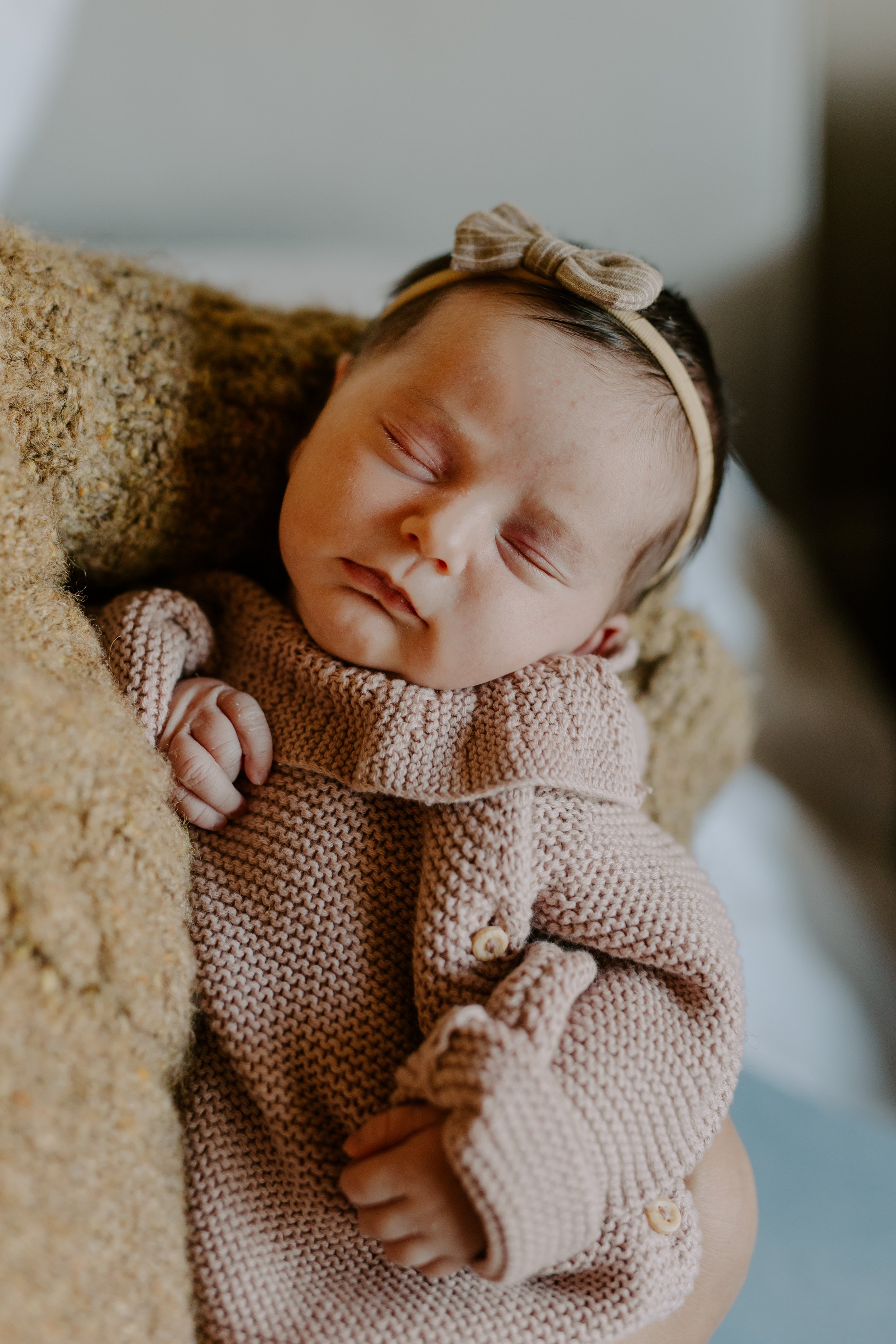 carslbad-newborn-photographer-in-home-session-20.jpg