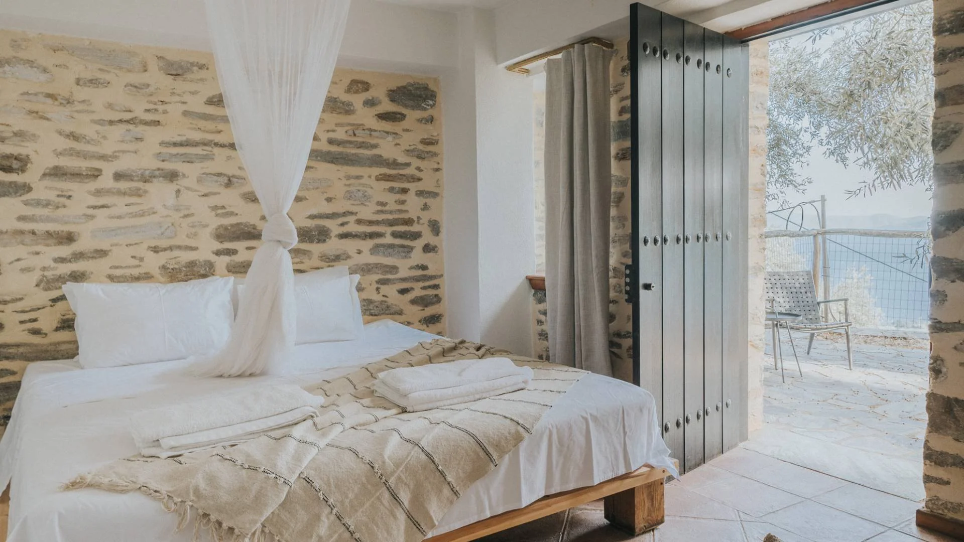 Villa-Marilen-pelion-Homes-double-bedroom.jpg