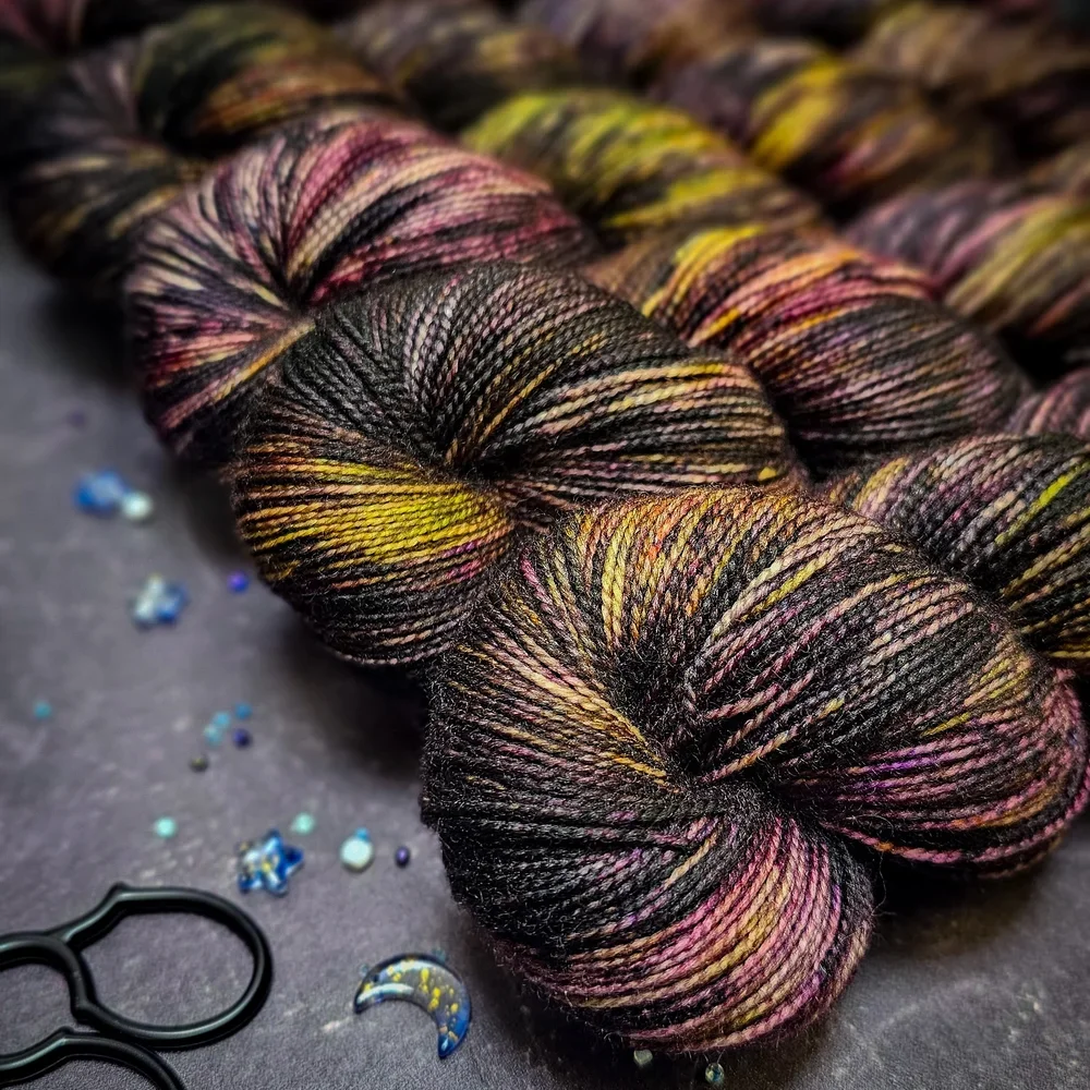 Variegated vs Speckled Yarn Explained: What’s the Difference 