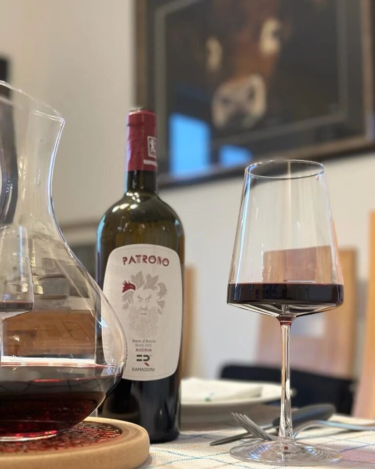 Indulging in the rich elegance of Patrono, Riserva Nero d'Avola from @vini_ramaddini .
🍷✨ A symphony of flavors that dance on the palate, accompanied by the warm embrace of Sicily's sun-soaked vineyards. Cheers to moments filled with exquisite taste