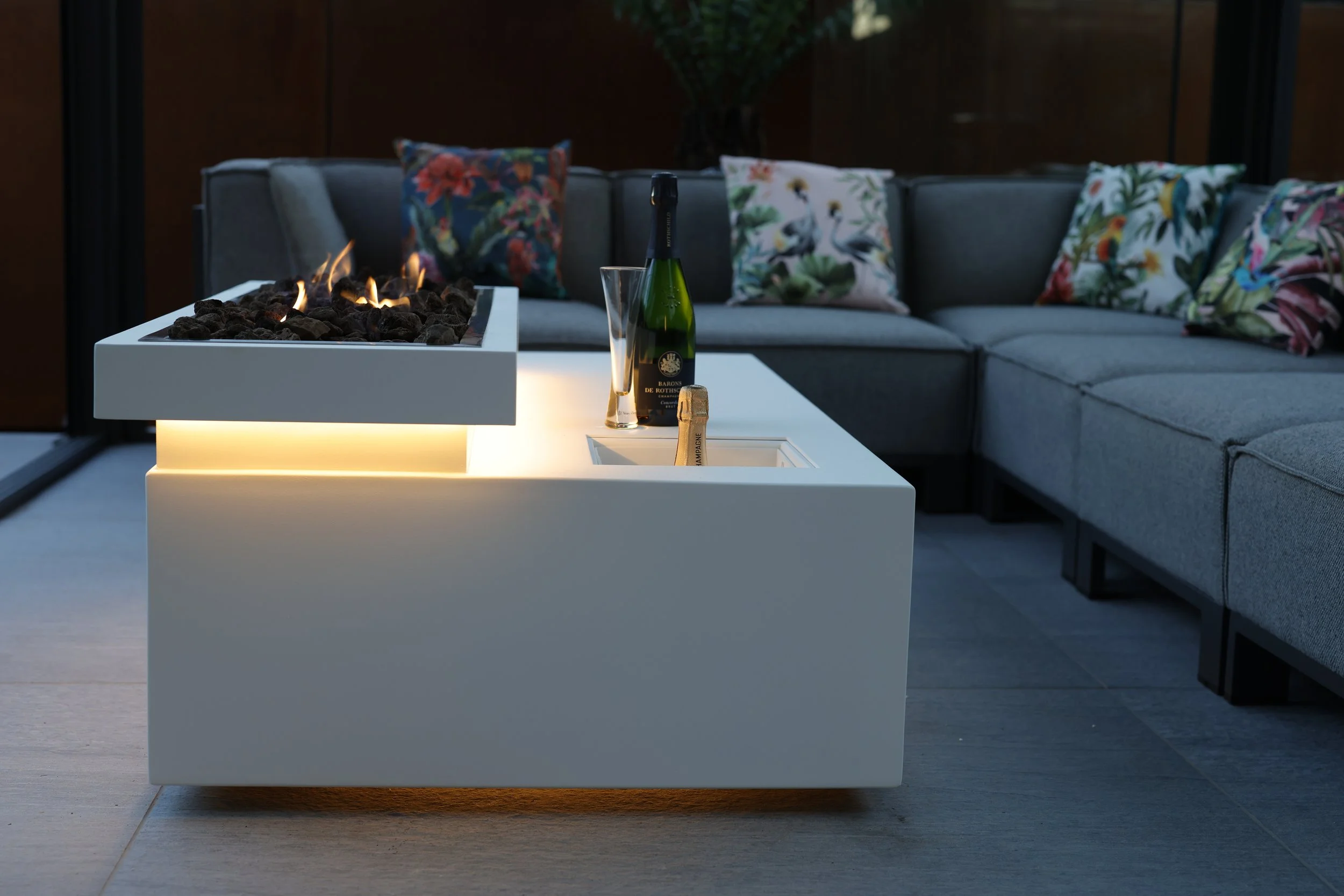 Firepit, Luxury firepit, designer firepit, modern firepit,gas firepit, bio-ethanol firepit