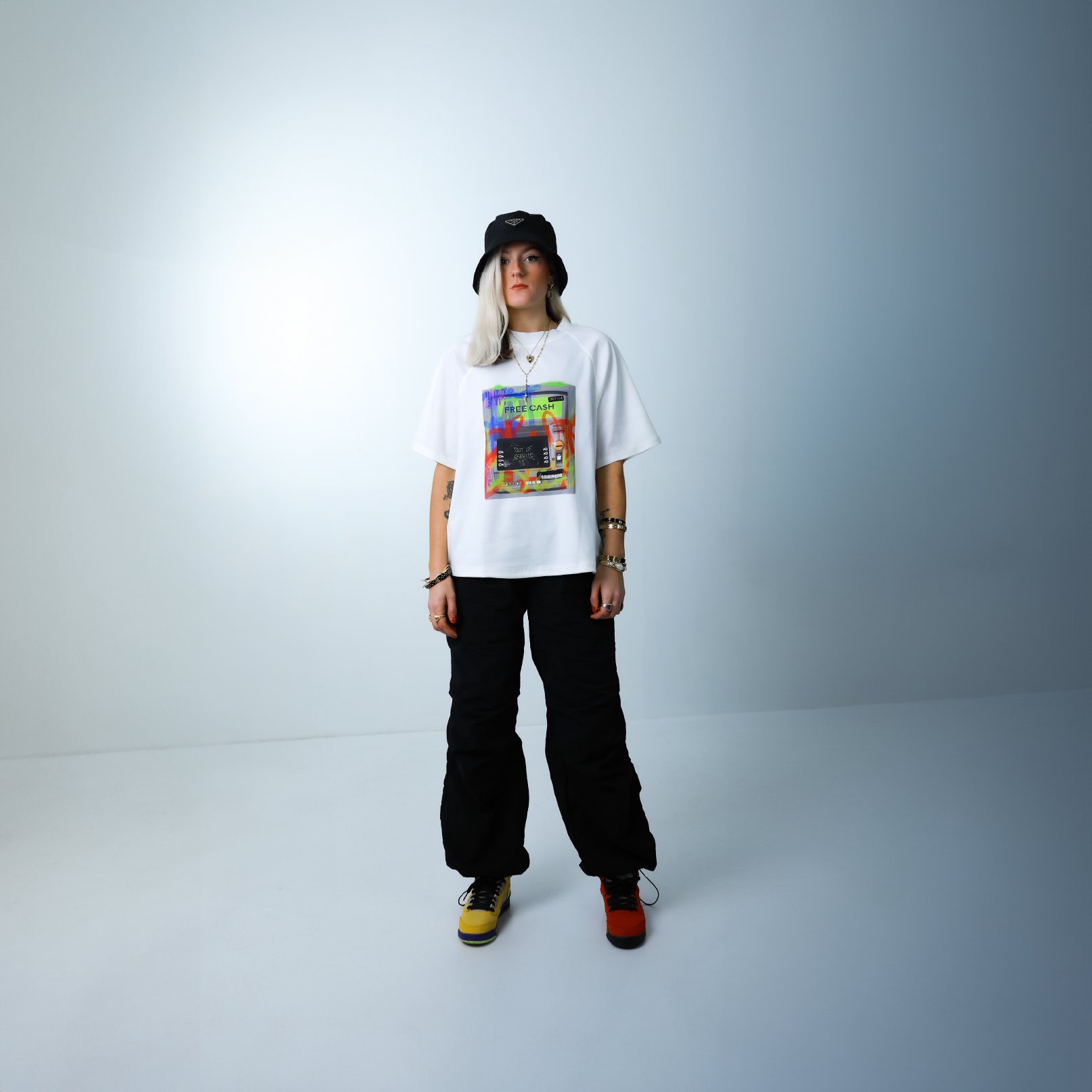 MOLLY CASH FRONT VIEW.jpg