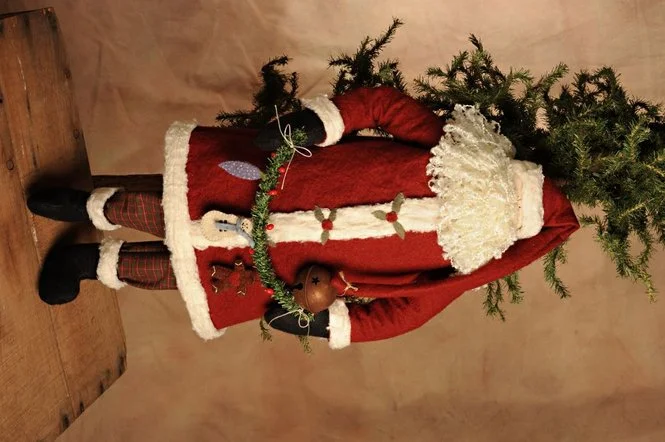 302: Holly Jolly Santa