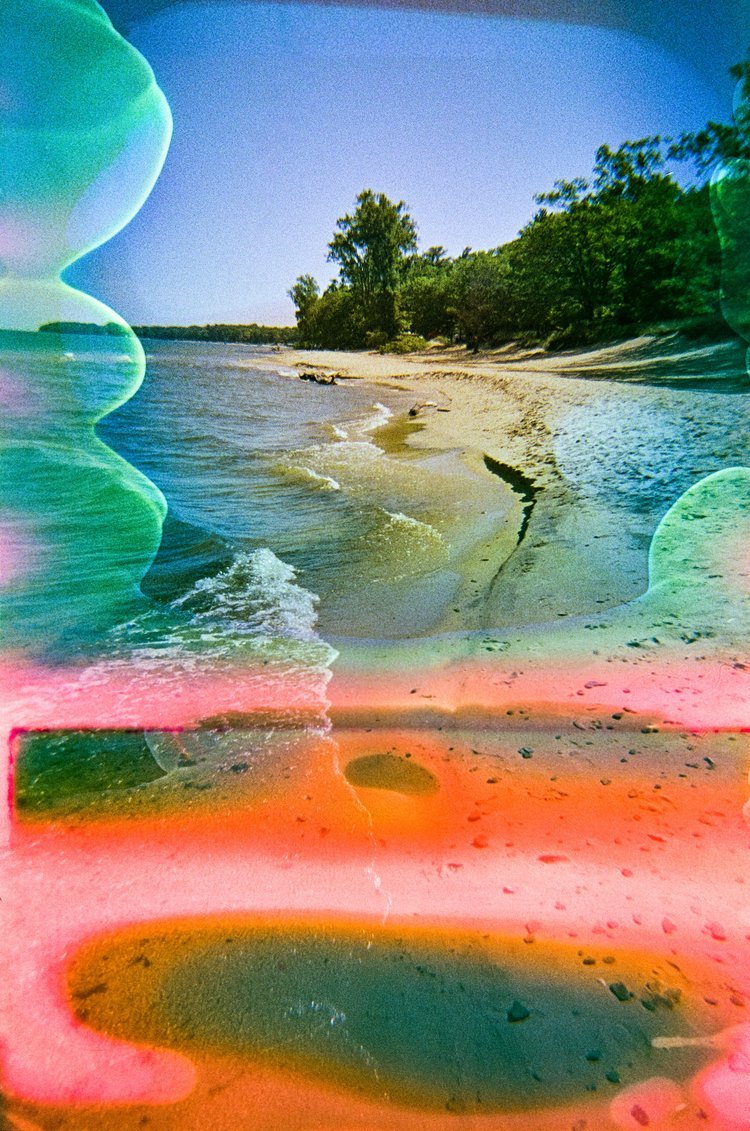 Soak+Up+the+Sun+-+Dubblefilm+SHOW,+35mm,+film+soup+(beer+&+oil).jpg