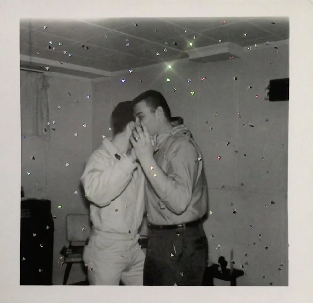  Dormitory dance with a cute guy. 