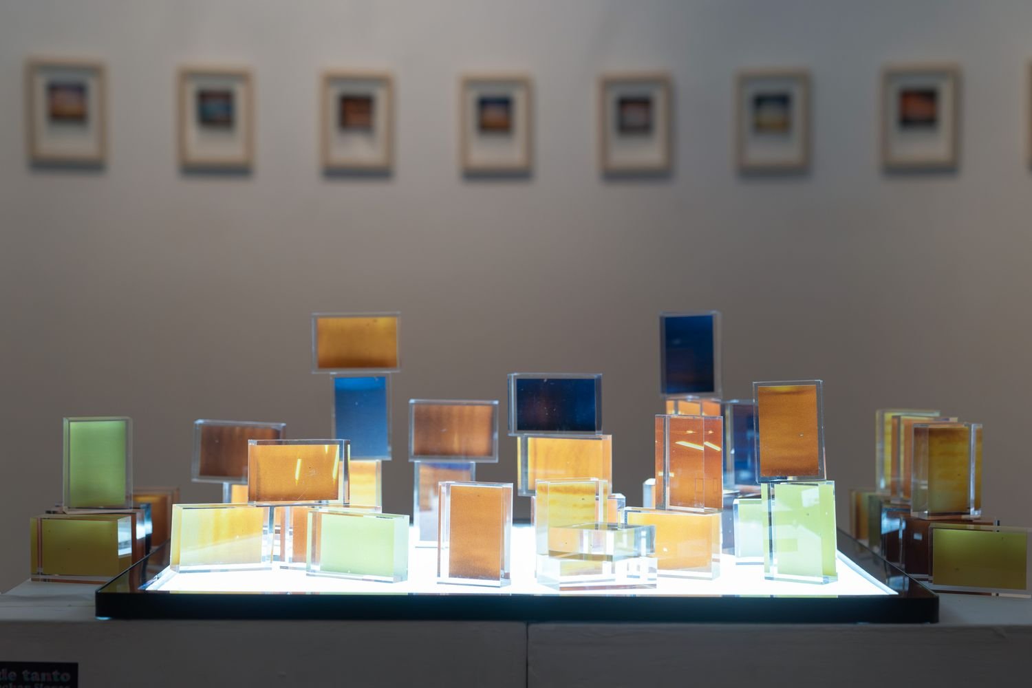 4 - Acrylic cubes and light table - e875bfe1-48dc-49ec-9b90-879ab4079c8c.jpg