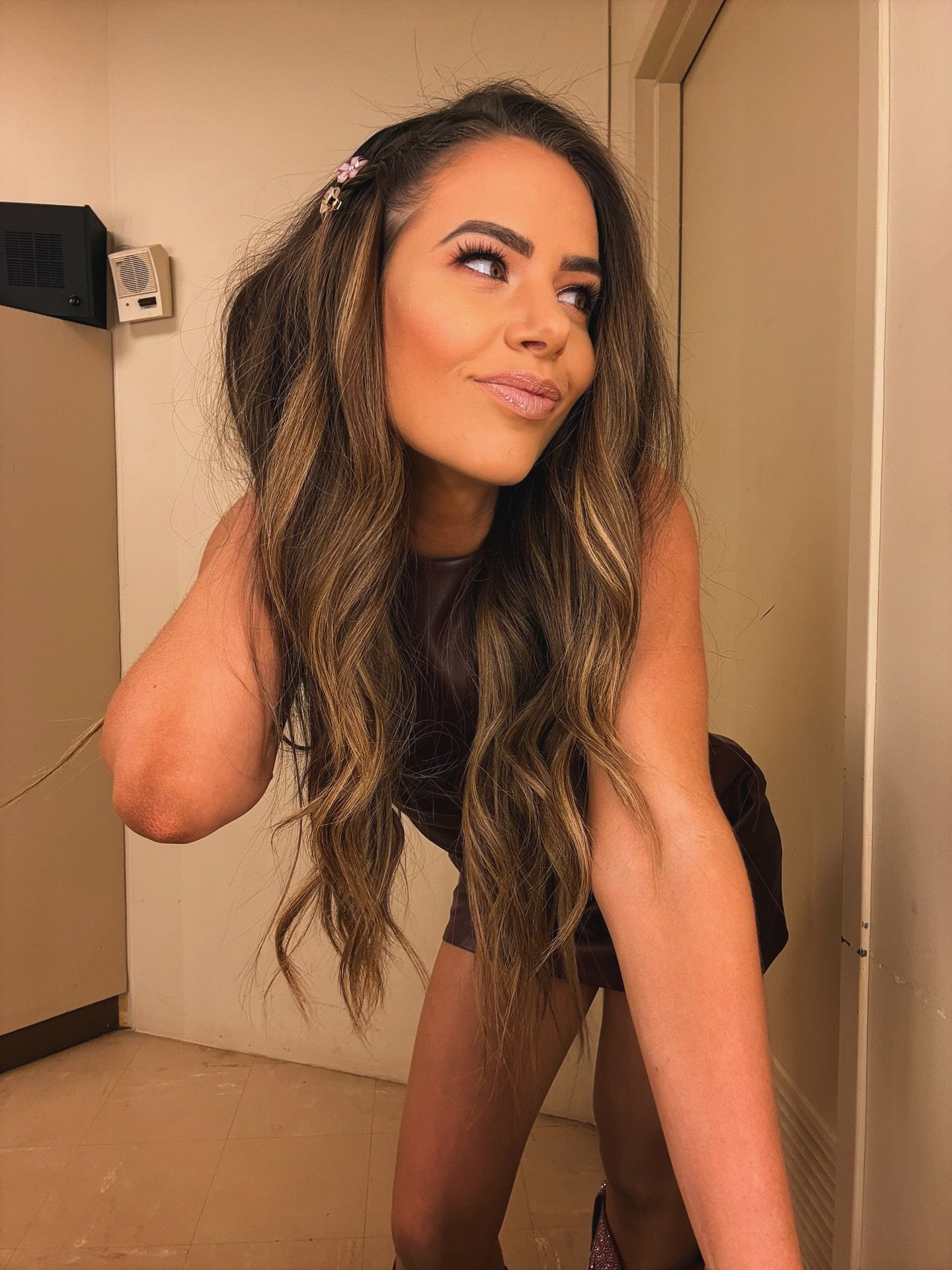 What happens on tour goes on the internet 🤣🤷🏼&zwj;♀️