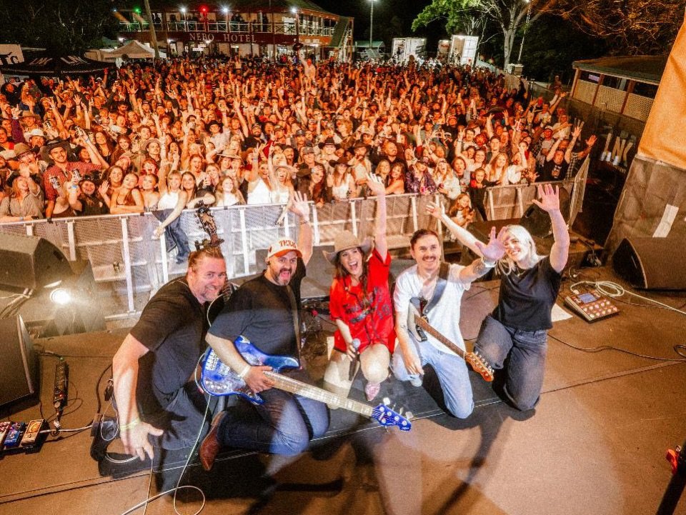 NEBO&hellip;. You were one hell of a good time, thanks for having us 🤠

We will be back 👢🤍
📸 @simonpopeography 
@nebo_hotel_street_party