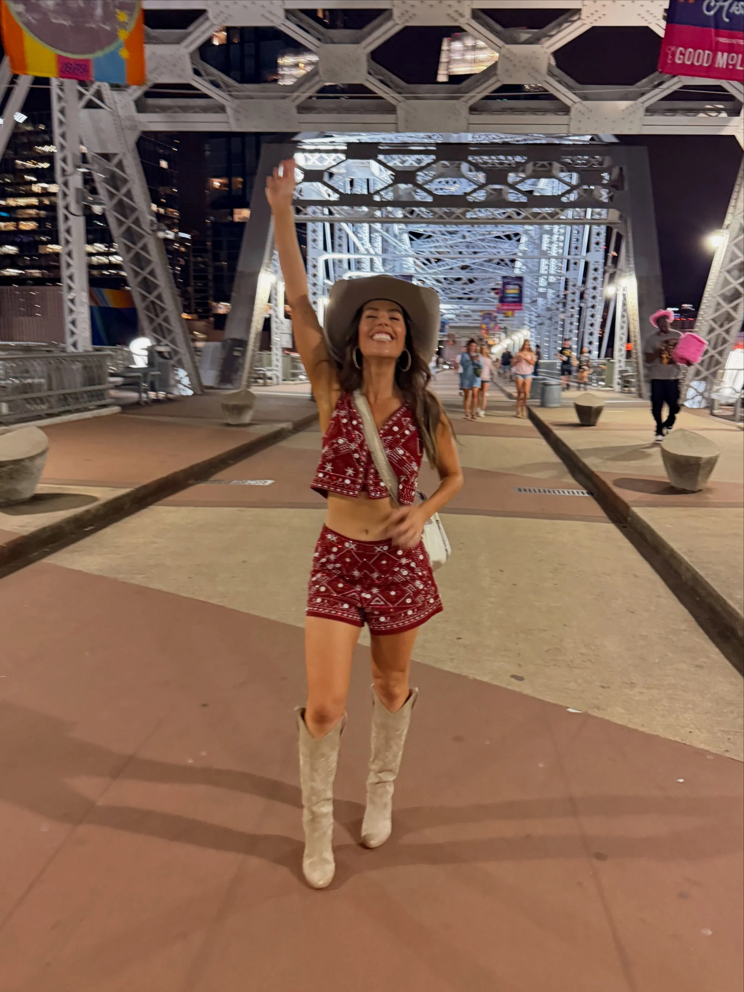 A series of one VERY happy girl in Nashville 🇺🇸🤍