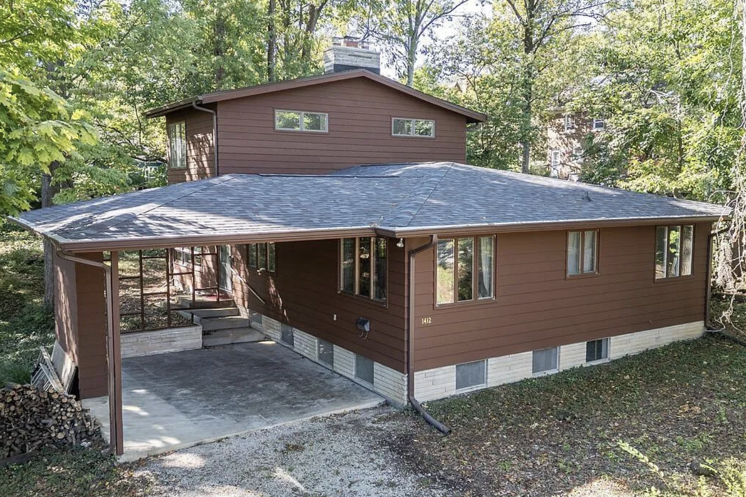 1412 E 2nd St,&nbsp;Bloomington, IN 47401