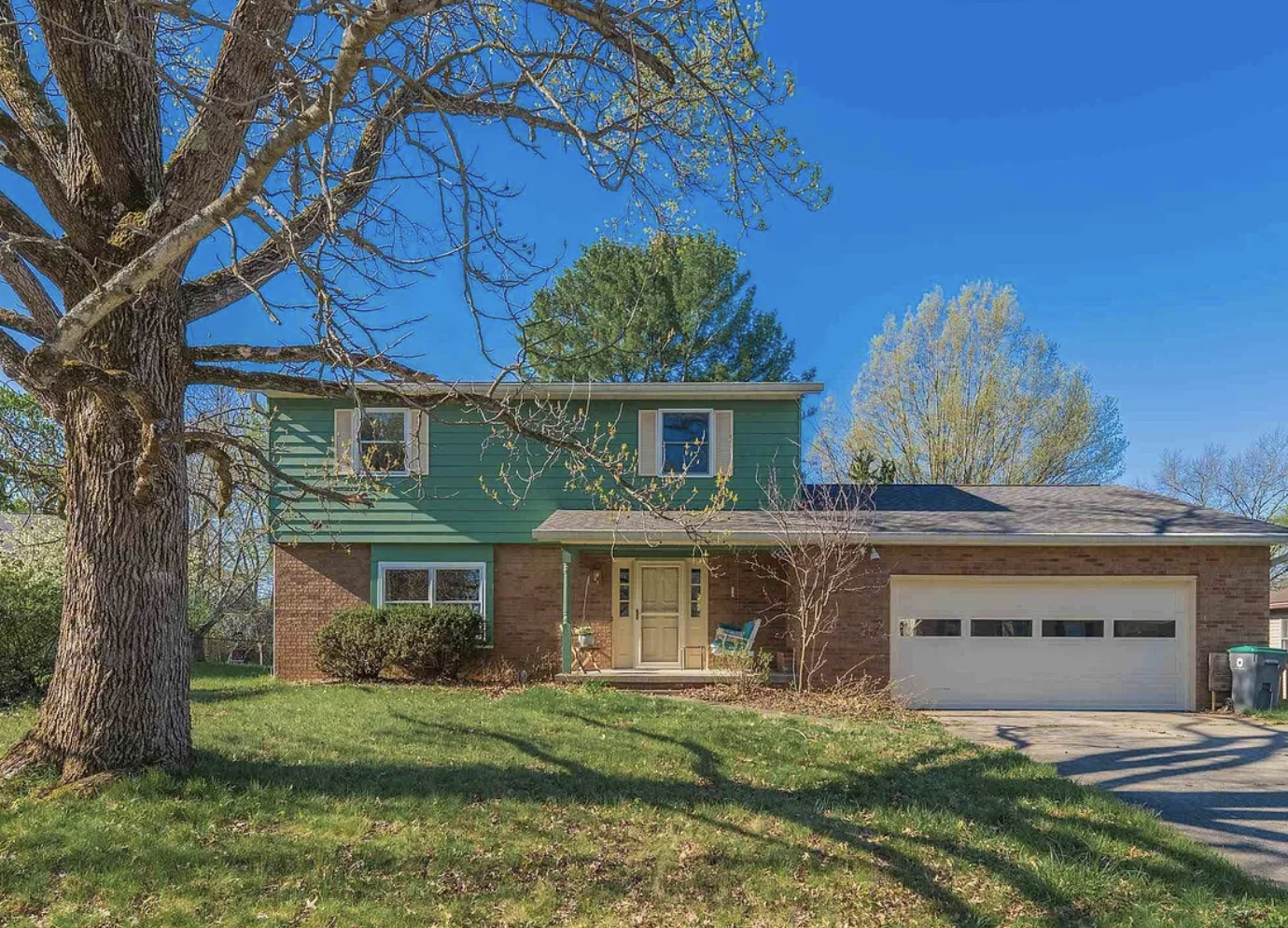 4320 E Beacon Ct,&nbsp;Bloomington, IN 47408