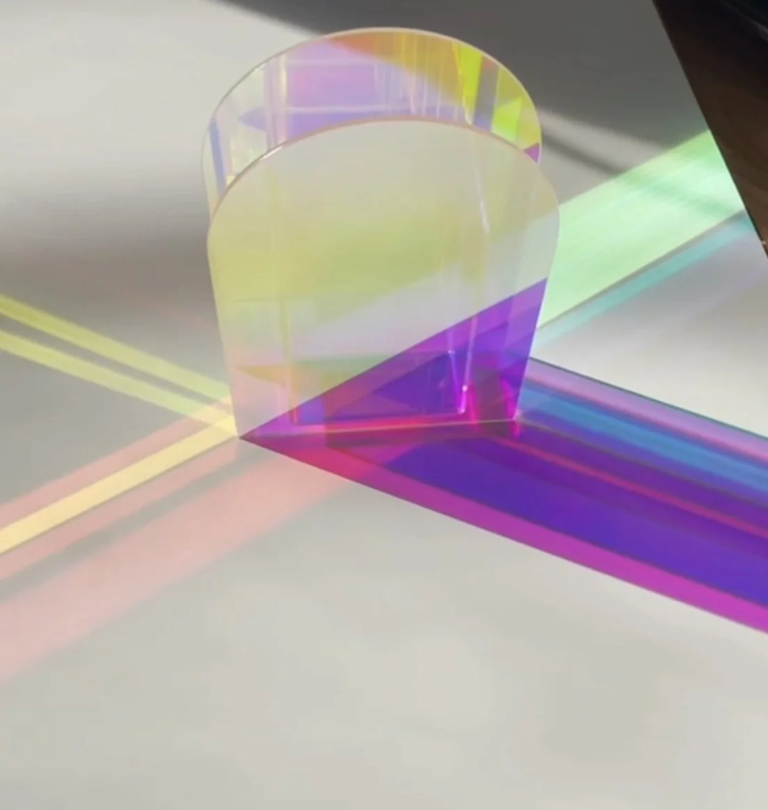 acrylic-rainbow-vase.jpg
