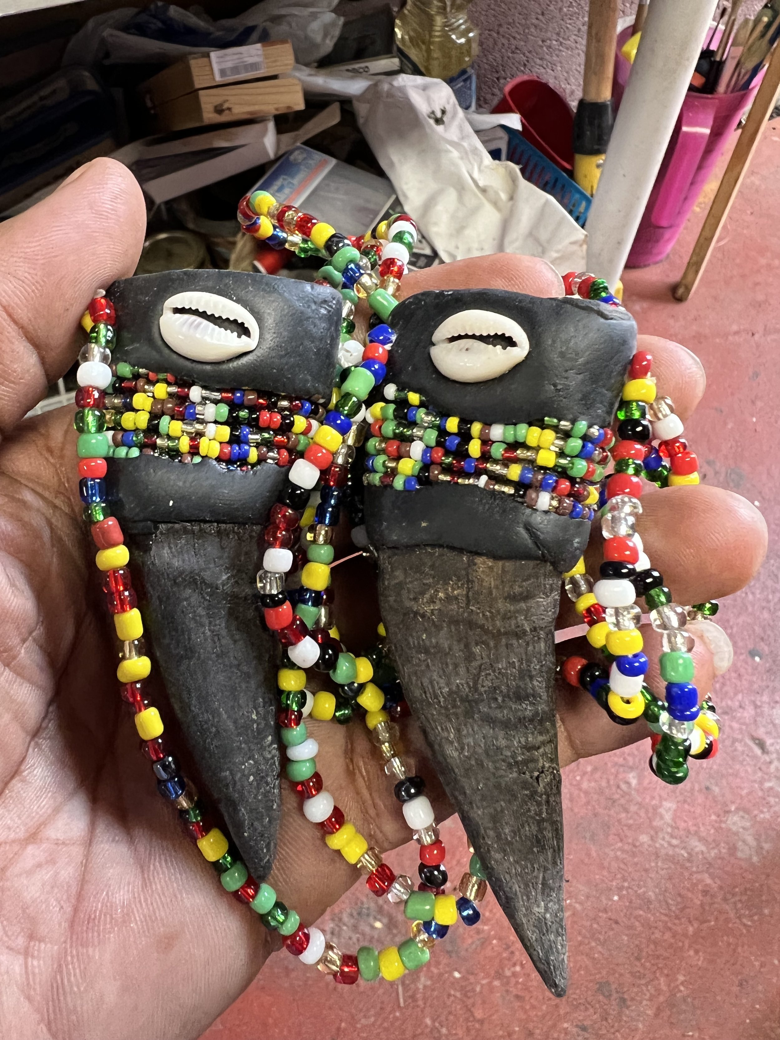Makutos