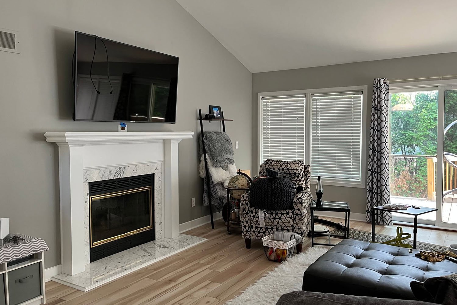 Beown-Bear-Living-Room.jpg