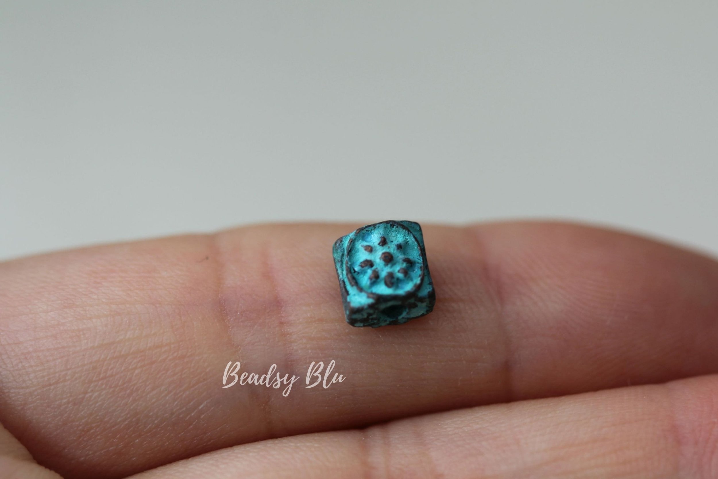 https://i.etsystatic.com/23874220/r/il/ce5a47/2795900719/il_fullxfull.2795900719_ftaz.jpg