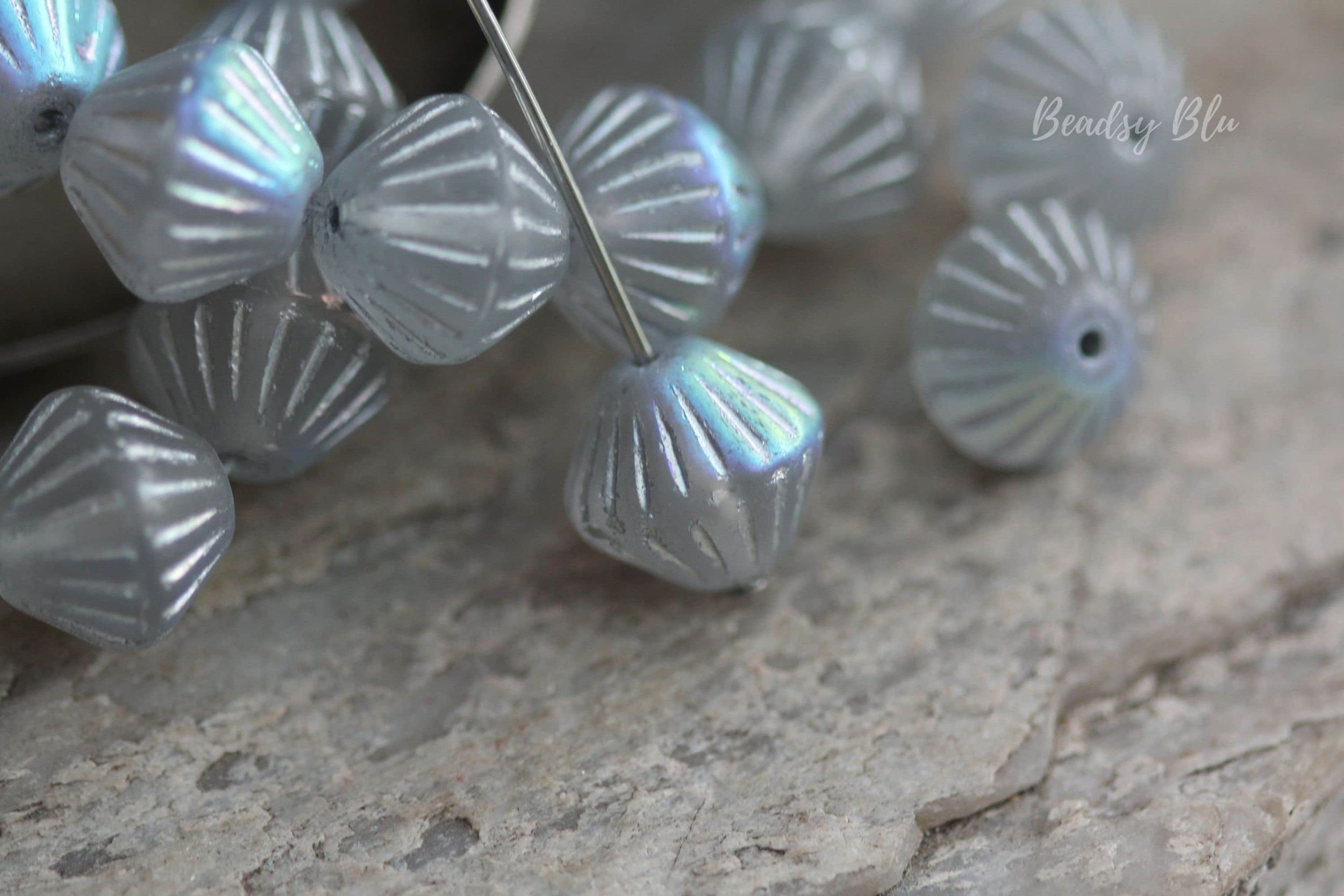 https://i.etsystatic.com/23874220/r/il/735acc/4291190319/il_fullxfull.4291190319_40o4.jpg