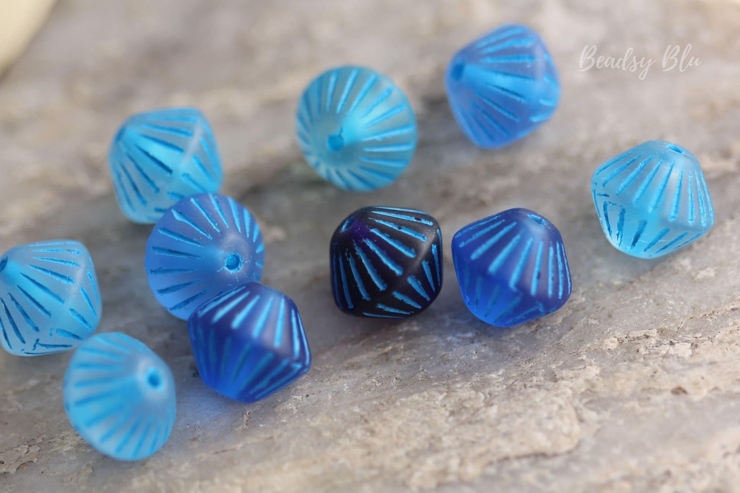 https://i.etsystatic.com/23874220/r/il/5121f6/3994637613/il_fullxfull.3994637613_n6ib.jpg