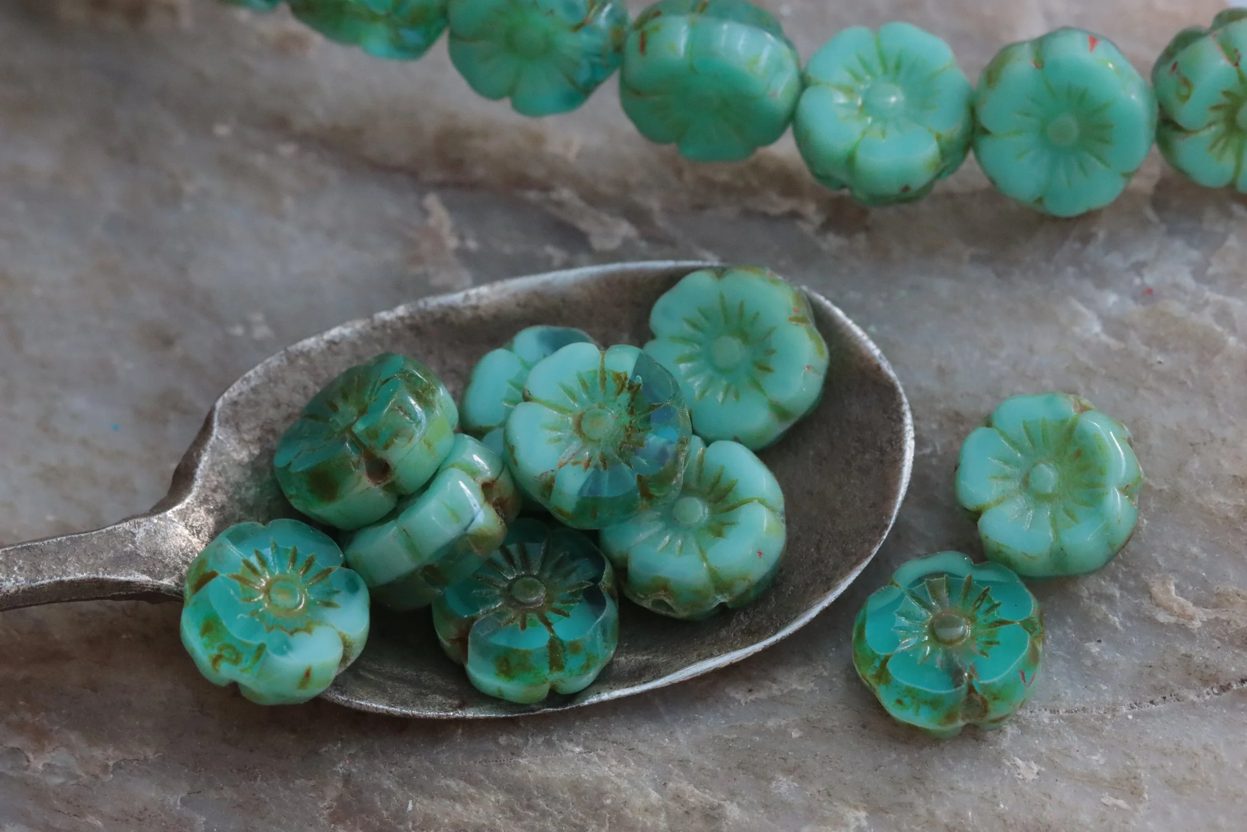 Turquoise & Sky Blue Blend Czech Glass Hawaiian Flower Beads 9mm
