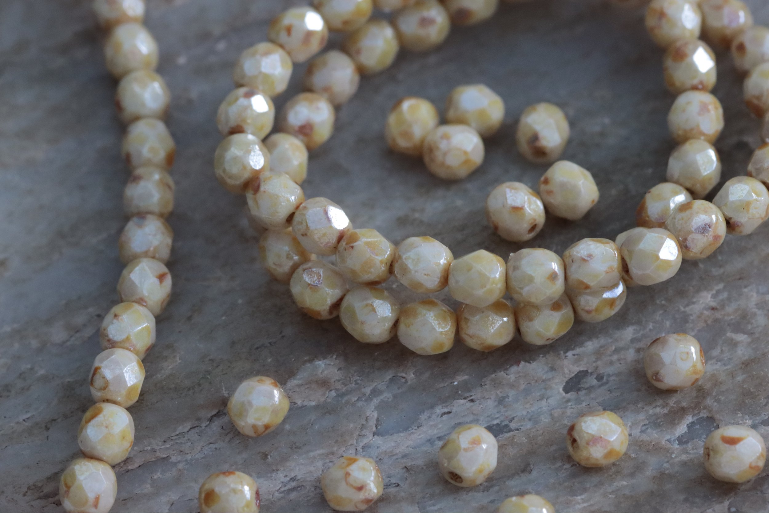 4mm Ivory Picasso Lutre Fire Polish Round Czech Glass Beads