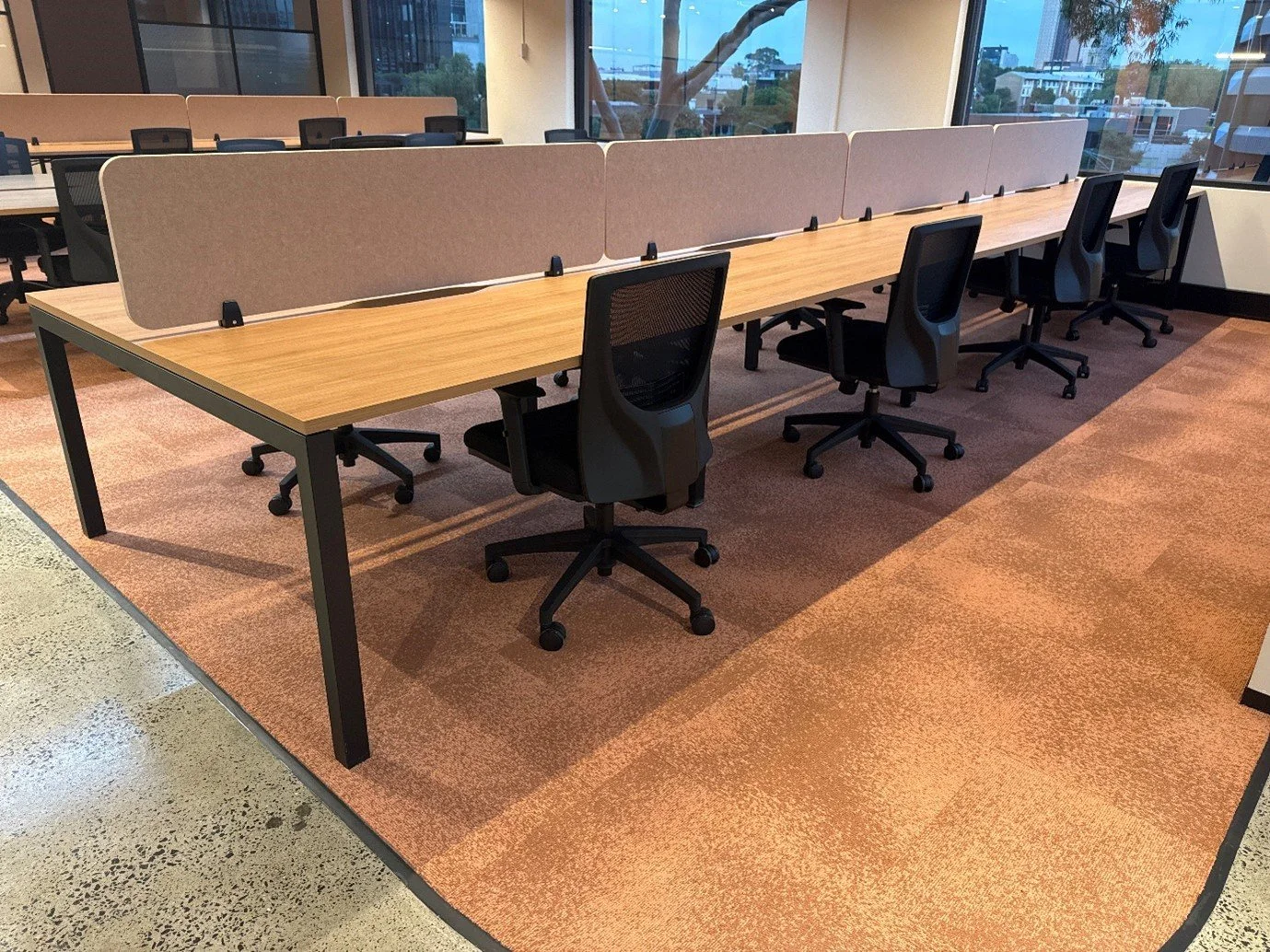 Workstations with screens.jpg
