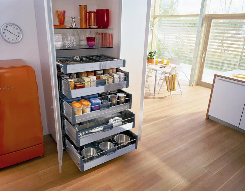 Pantry Dbl Door.JPG