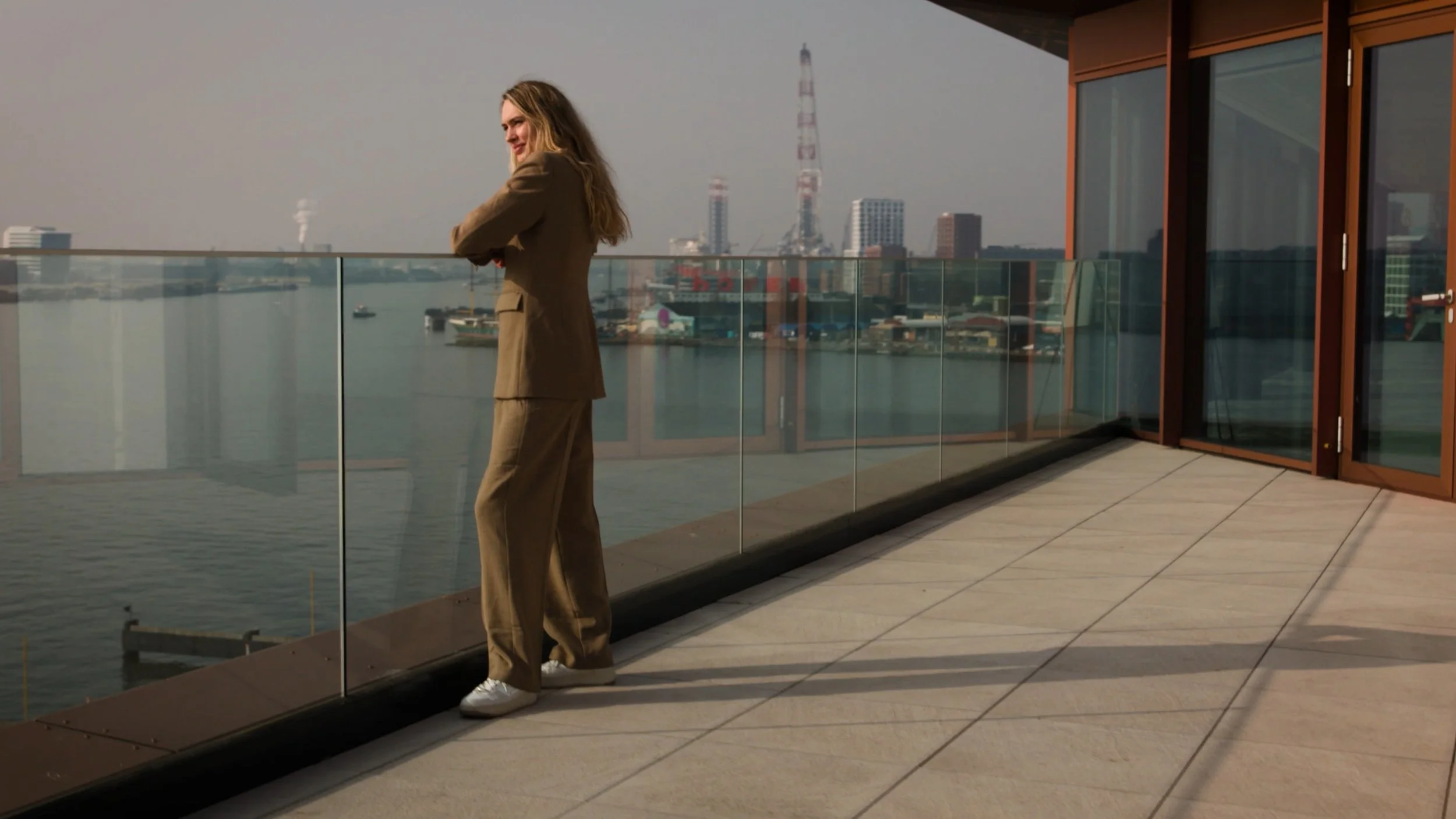 THIS_Amsterdam_Still_V16.jpg