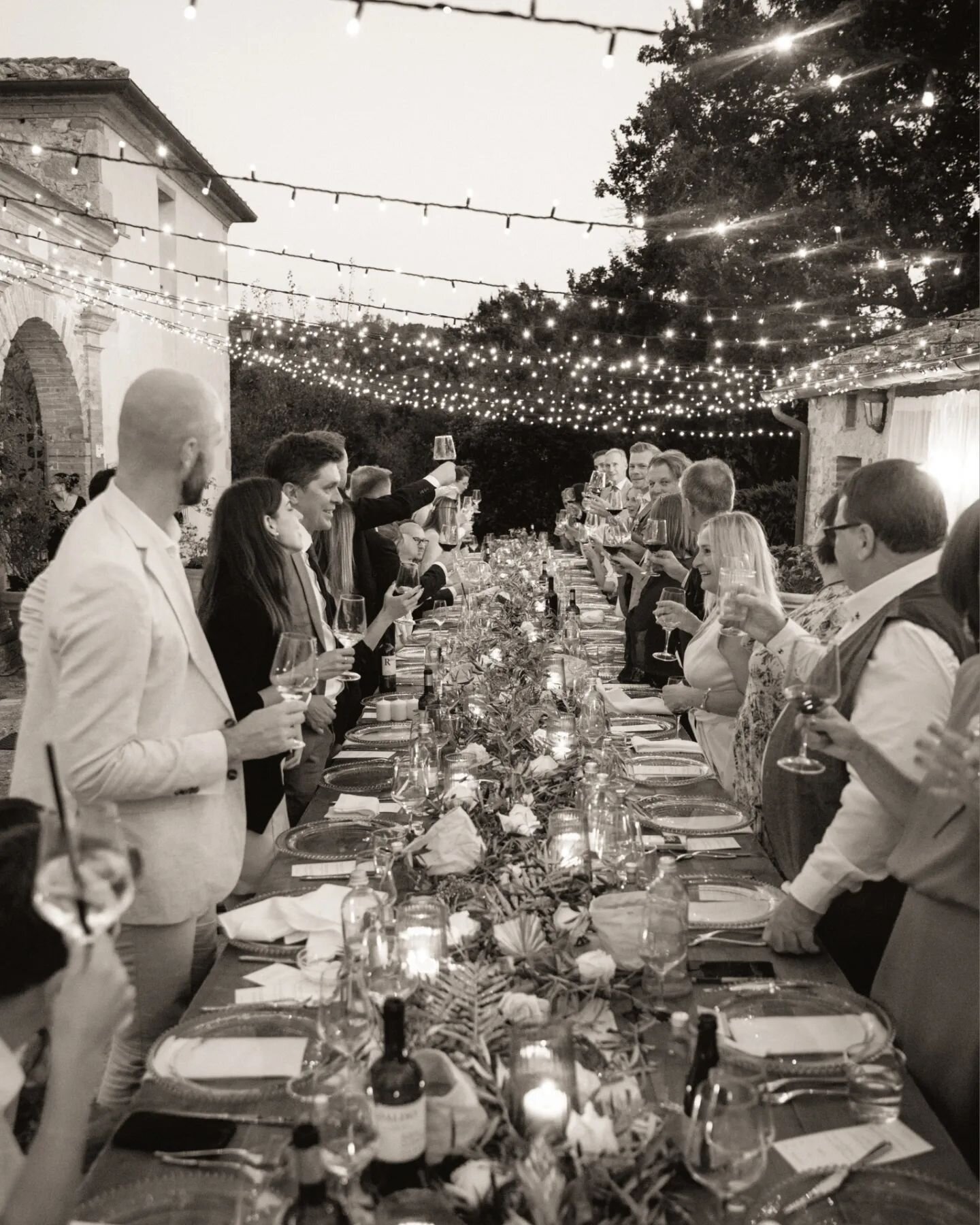 Olivia &amp; Tom 💫
.
.
.
#photographers #photographysiena #sienaitaly #sienatuscany #sienaphoto #weddingphotoshoot #tuscanyweddingphoto #wedding2024 #justmarriedcouple #italy #tuscanyphotographer #tuscanyphoto #tuscanyphotos #sienaphotographer #wedd