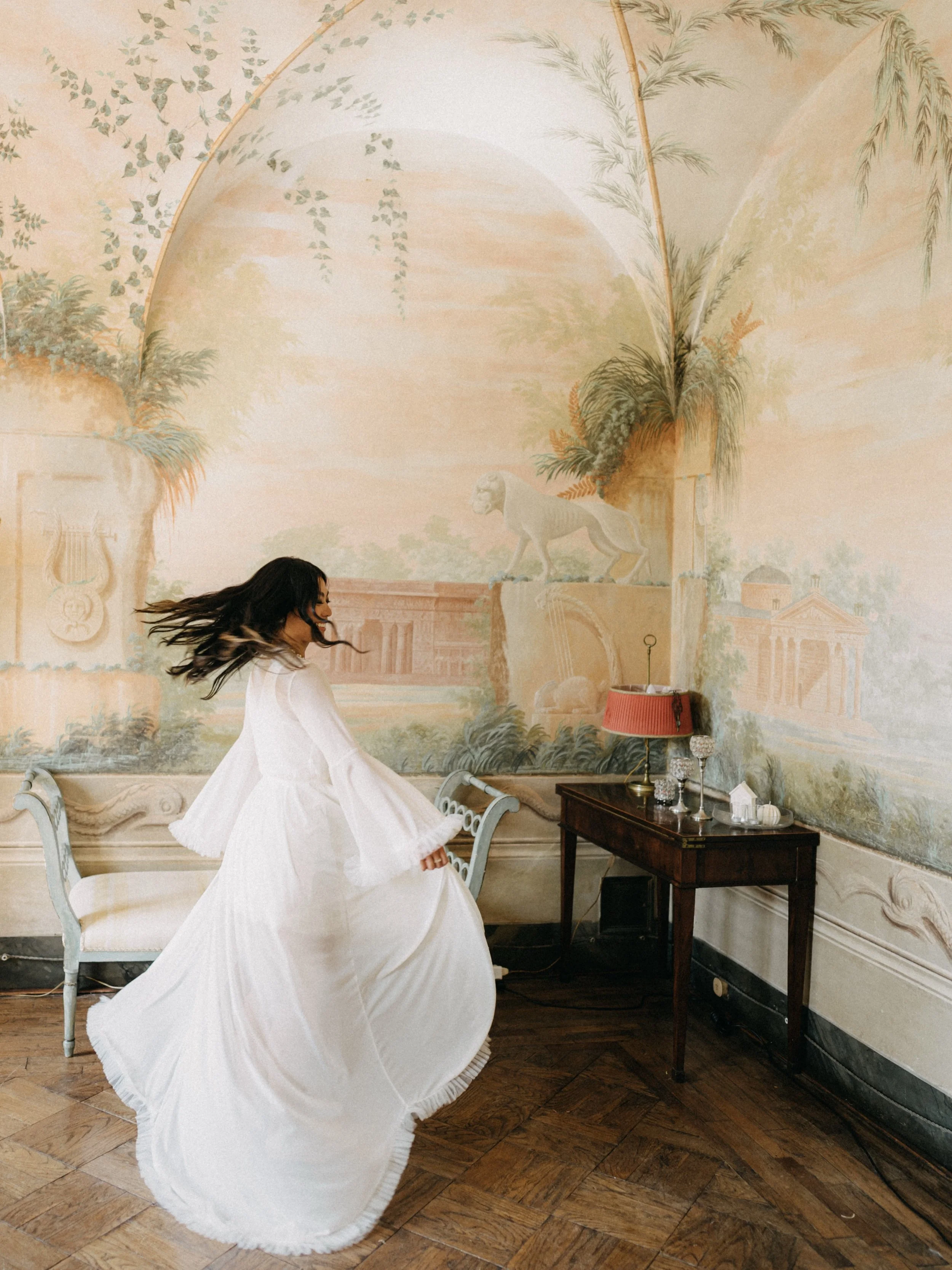 Emily &amp; Parker&rsquo;s Beautiful Wedding Day in the Heart of Tuscany ✨
.
.
.

@villa_catignano 
@terretrusche_events 
@criluflower 
@uniqueeventsintuscany 
@alfrescowedding 
@emzmadison
@giulia.ceccherini.makeup 
@ribaseventi