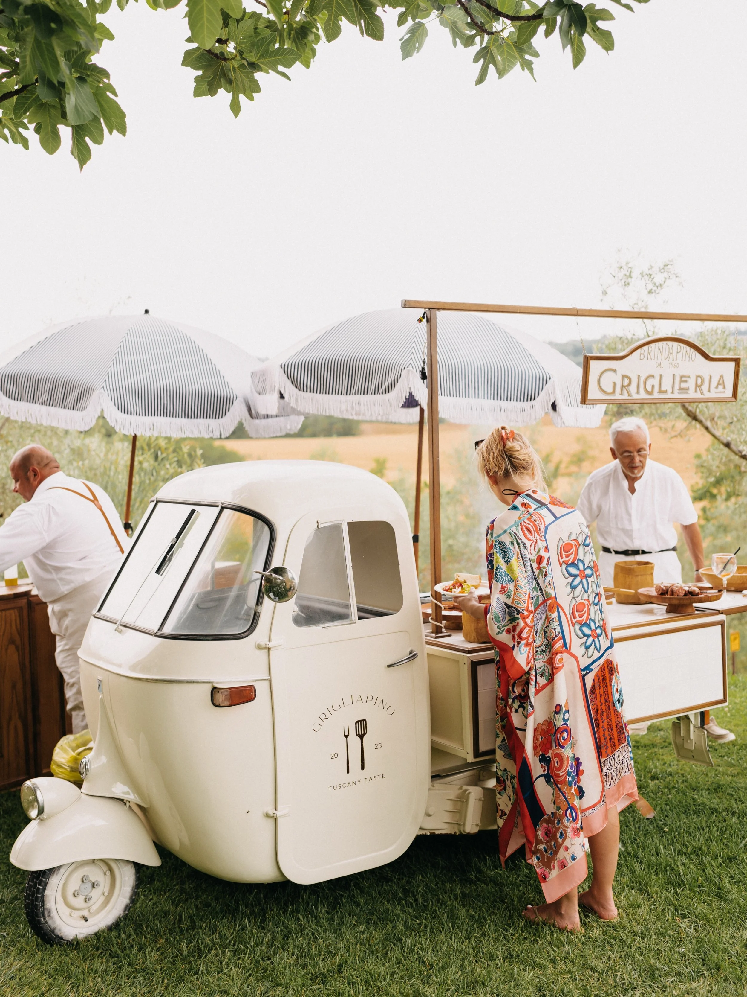 Here are a few words from three beautiful days spent alongside two wonderful souls. Some stories are meant to stay private, so today we&rsquo;re sharing only the little details&mdash;the quiet moments, the textures, and everything in between. Sometim
