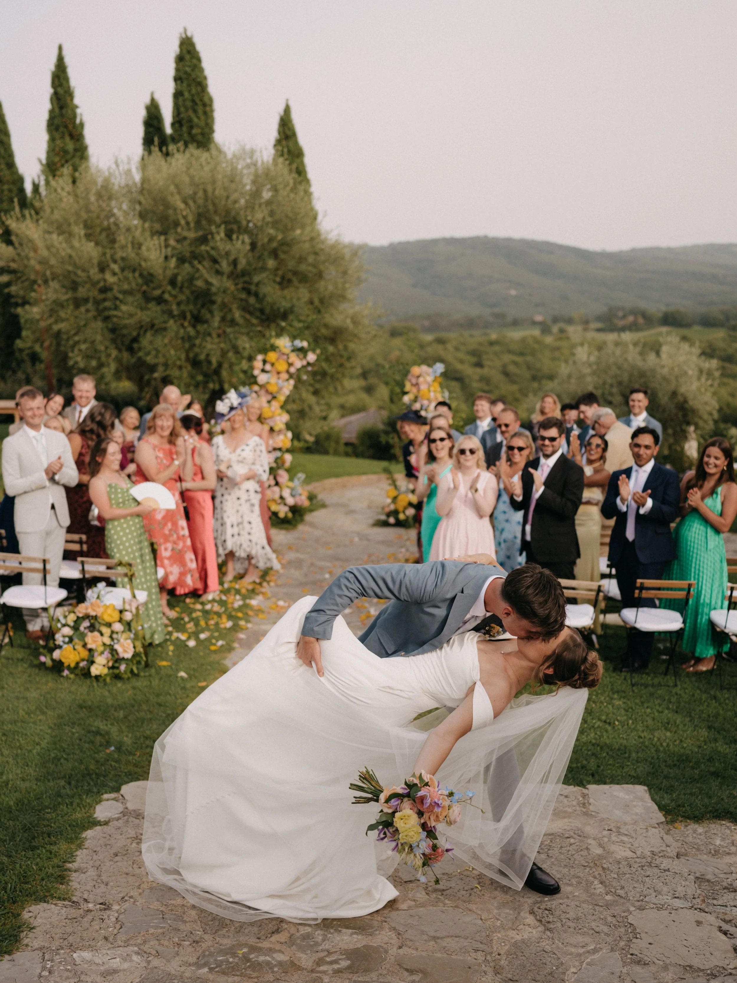 Charlotte &amp; Jack 
Their forever, in Tuscany.
.
.
.
@stiatti_fiori_ 
@madelinebauciabridal 
@casacornacchi 
@aldoferriniofficial 
@tuscanpledges
@alchimia_events
