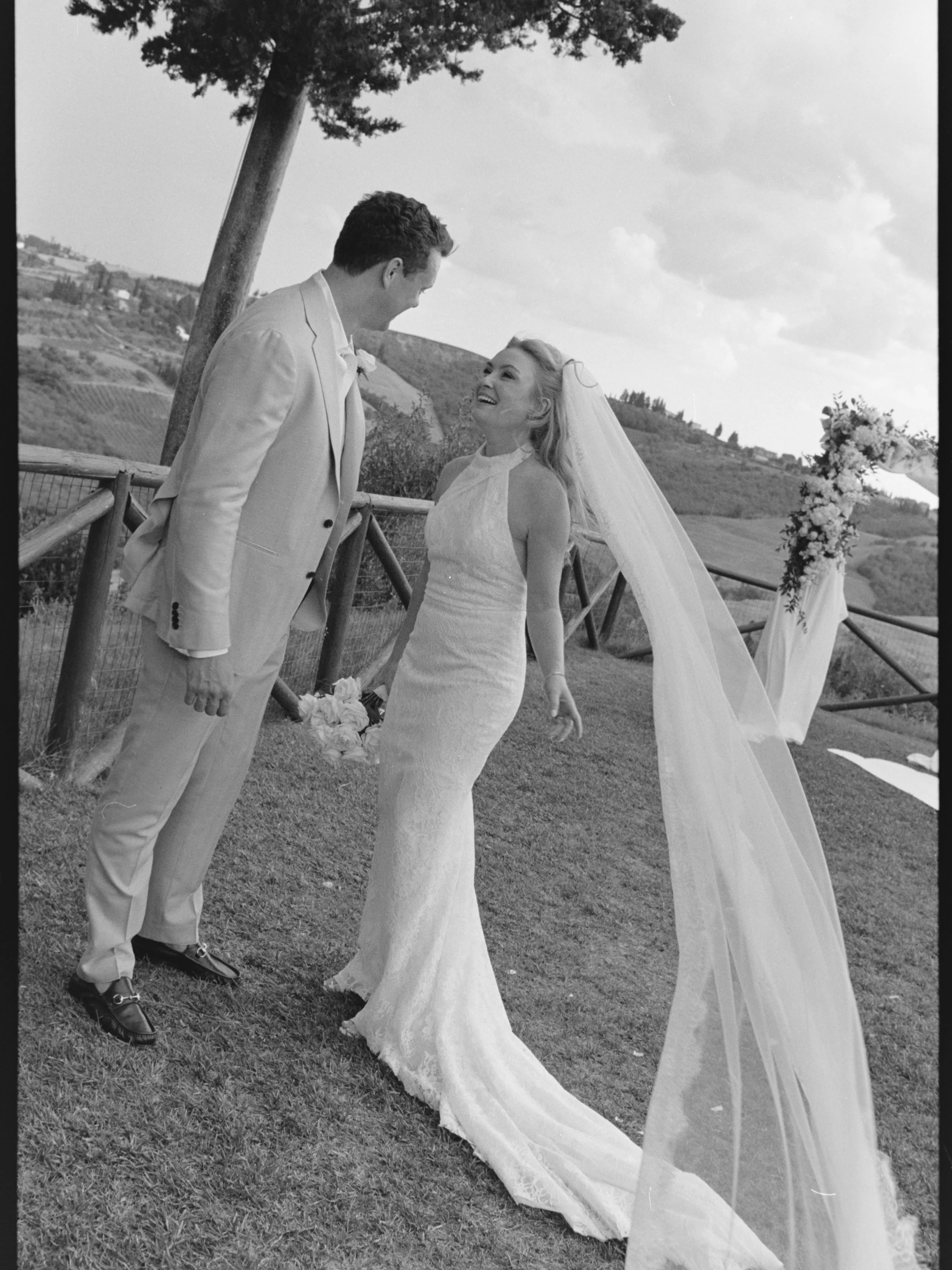 Rianna &amp; Adam, in the heart of Tuscany.
A beautiful celebration, effortless and full of warmth, surrounded by the people who made it all the more special. ✨
.
.
.
@borgo_divino
@fiorilefirenze 
@rianna_day
@bravo_wedding_music