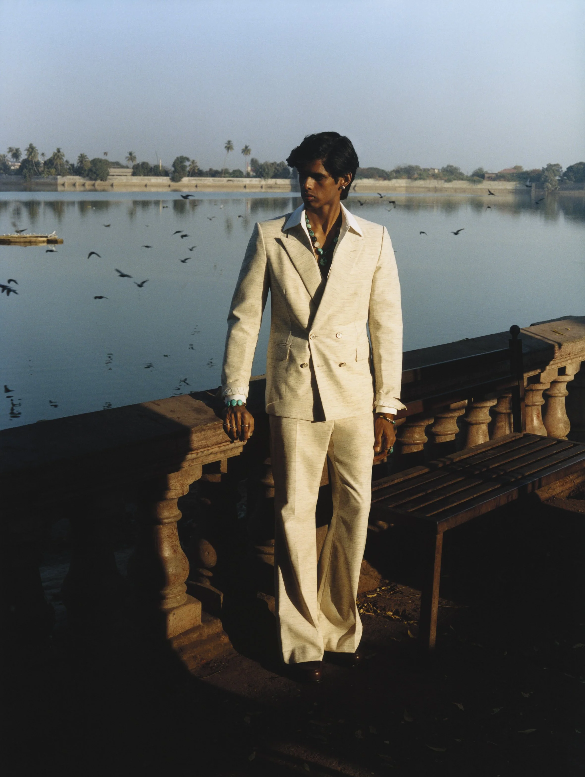 Justsmile_Issue8_LouisVuiton_FashionStory_VivekVadoliya_08.jpg