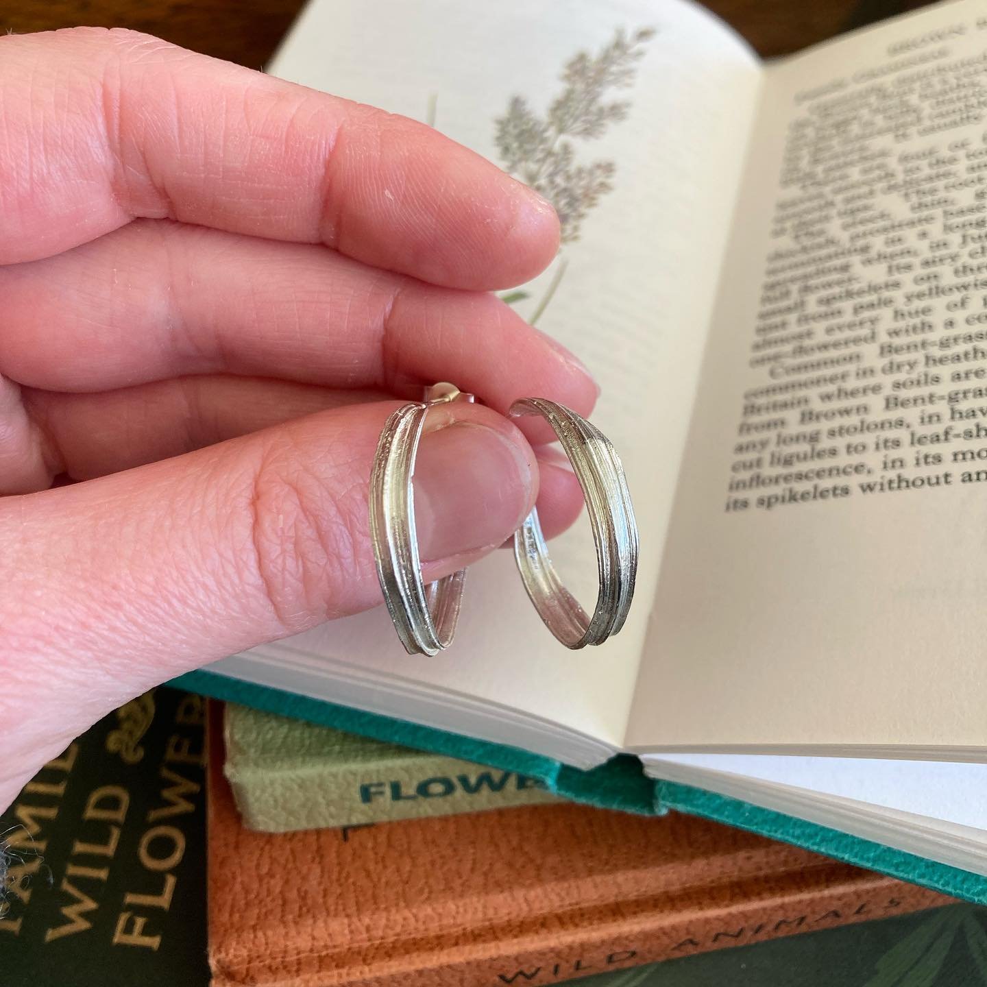 It&rsquo;s been a busy time at the bench, trying out new things, working on commissions and making some new pieces, including these Grass Blade Hoop Earrings

Since starting my jewellery journey, I&rsquo;ve wanted to make hoop earrings that looked li
