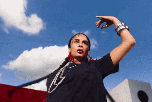 Madri_Mestiza_30s-ezgif.com-video-to-gif-converter (1).gif