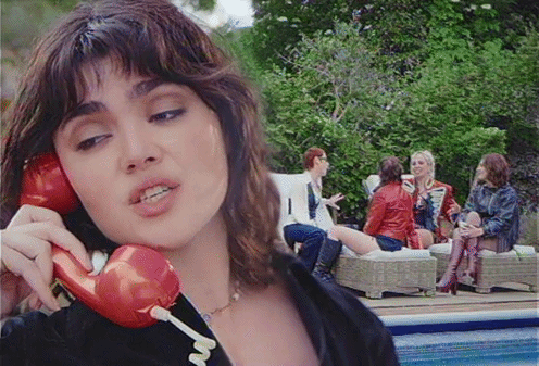 TheLastDinnerParty_KnockingAtTheSky_GBUM62600746_360p-ezgif.com-crop.gif
