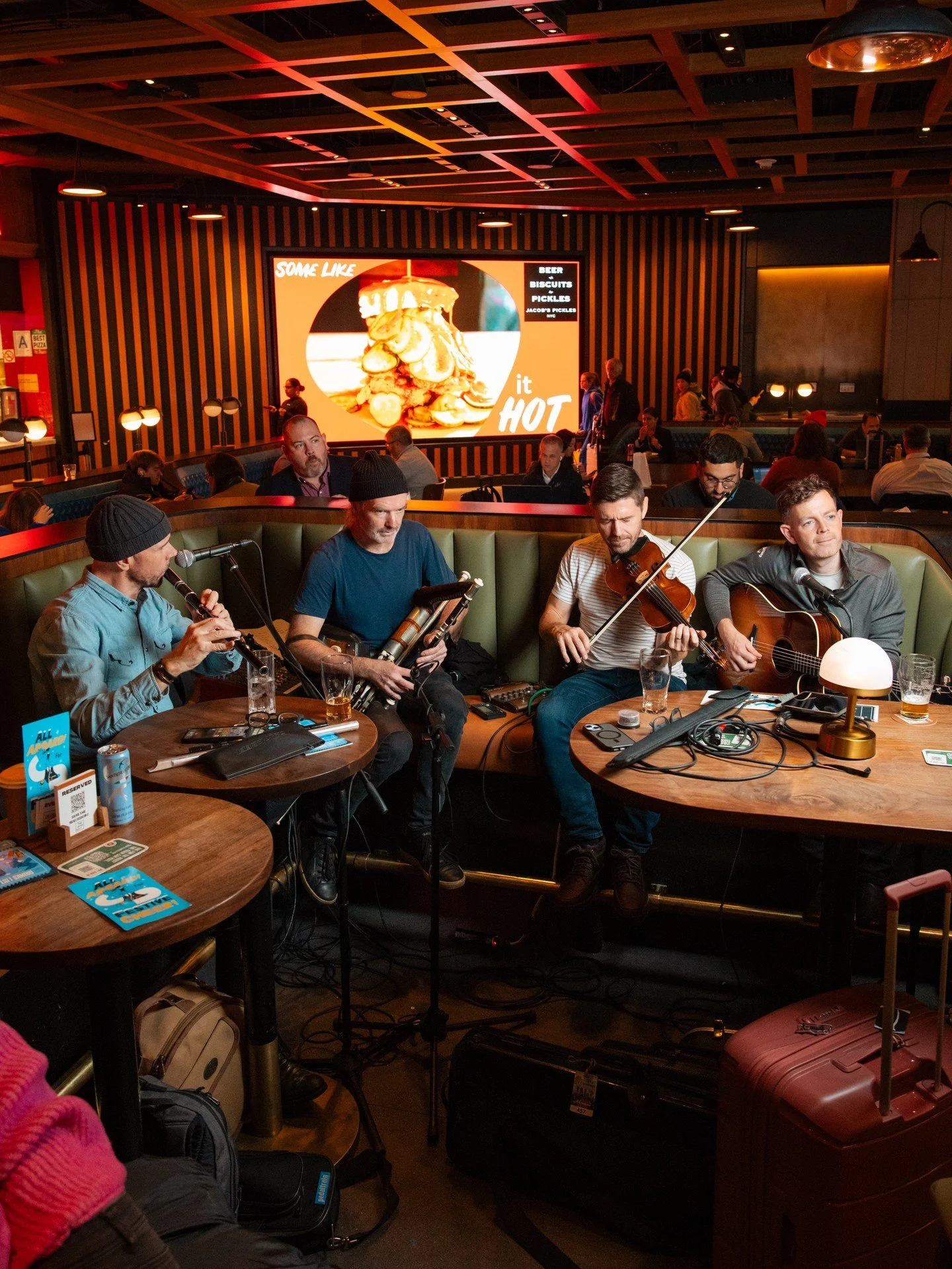 Enjoy live Irish trad on the first Tuesday of every month, here in Moynihan&rsquo;s local Irish pub. 

Expect expert musicians, timeless tunes, and the spirit of a c&eacute;il&iacute; in full festive flow. Sure, you can catch a train from Manhattan t