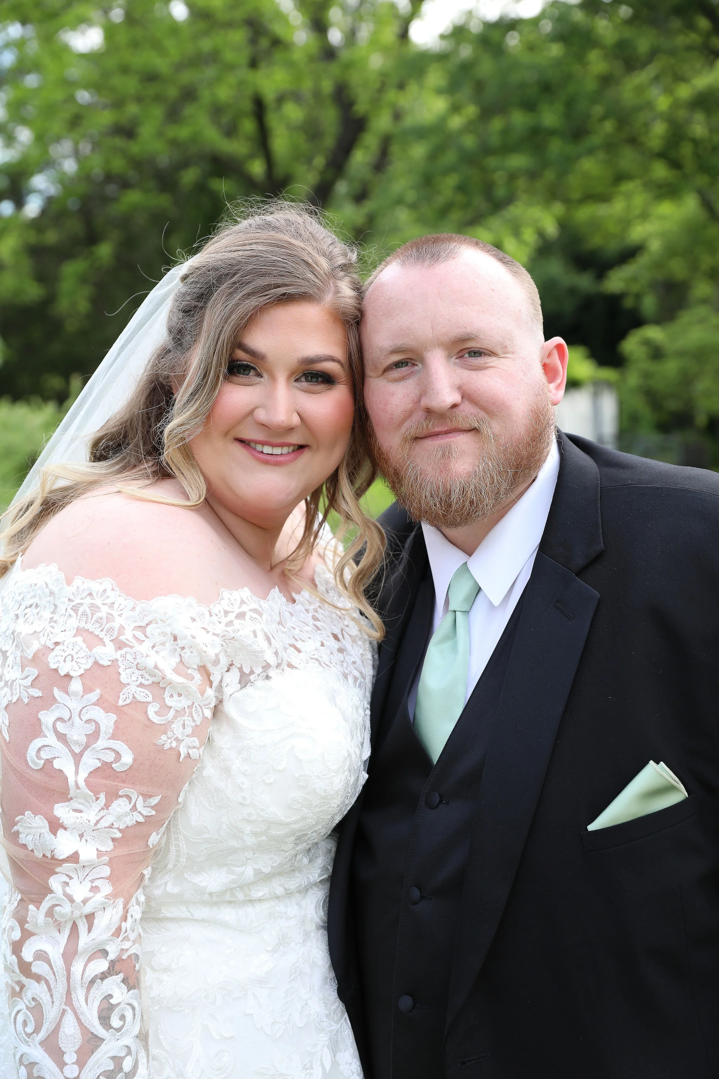 💚 Erika &amp; Travis Hall: A Shades of Green Wedding at Little Tennessee Event Farm 🌿