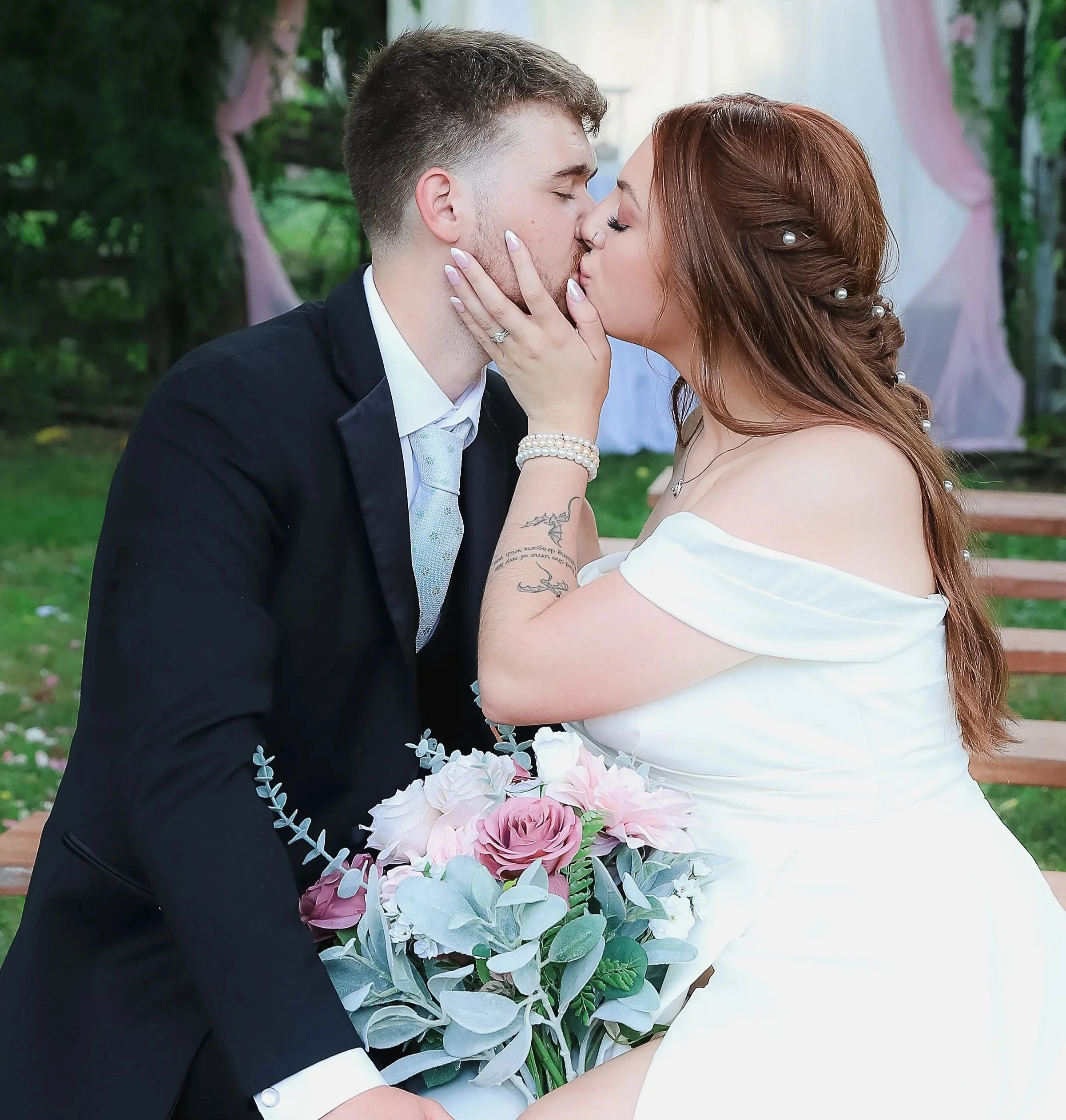 🌸Natalie &amp; Dayton’s Blush &amp; Sage Summer Wedding at Little Tennessee Event Farm 🌿