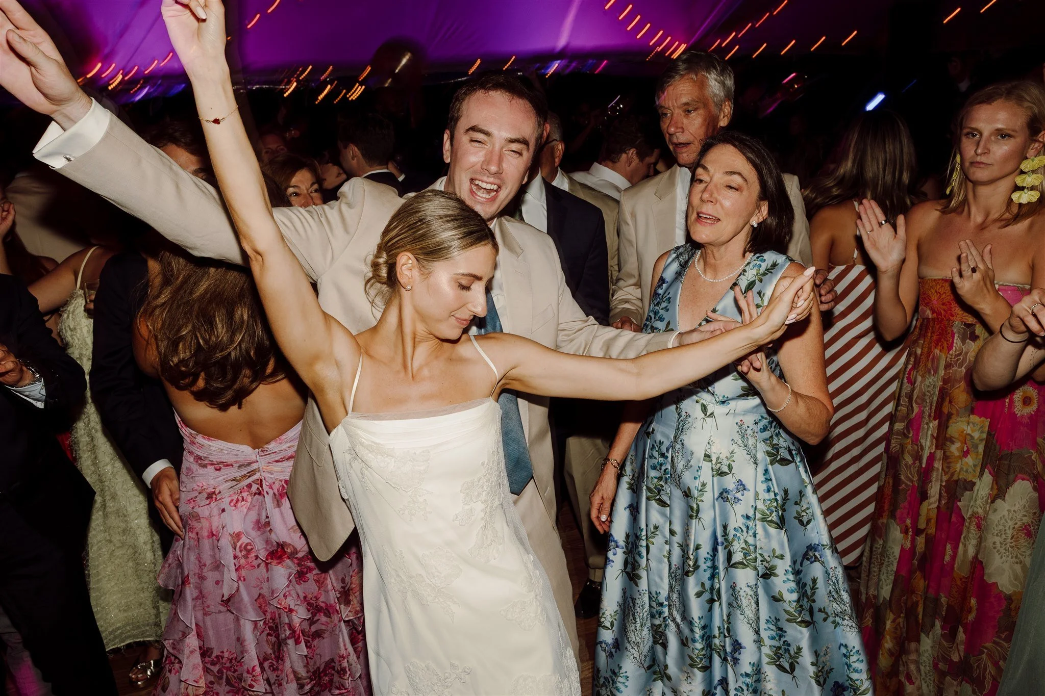 395_leda+andrew_weddingsneakpeek.jpg
