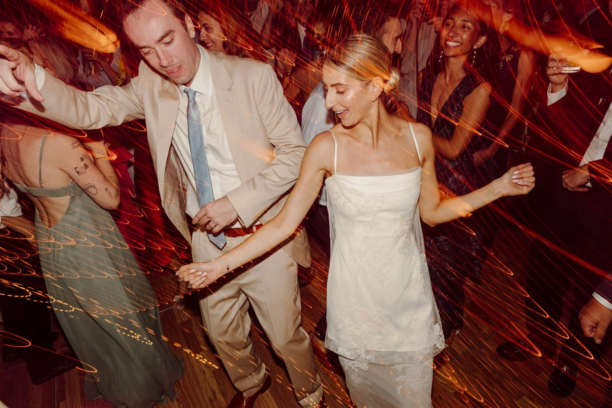 407_leda+andrew_weddingsneakpeek.jpg