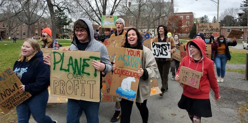 Despite 2021 law, advocates say Maine’s pension fund isn’t fully divesting from fossil fuels