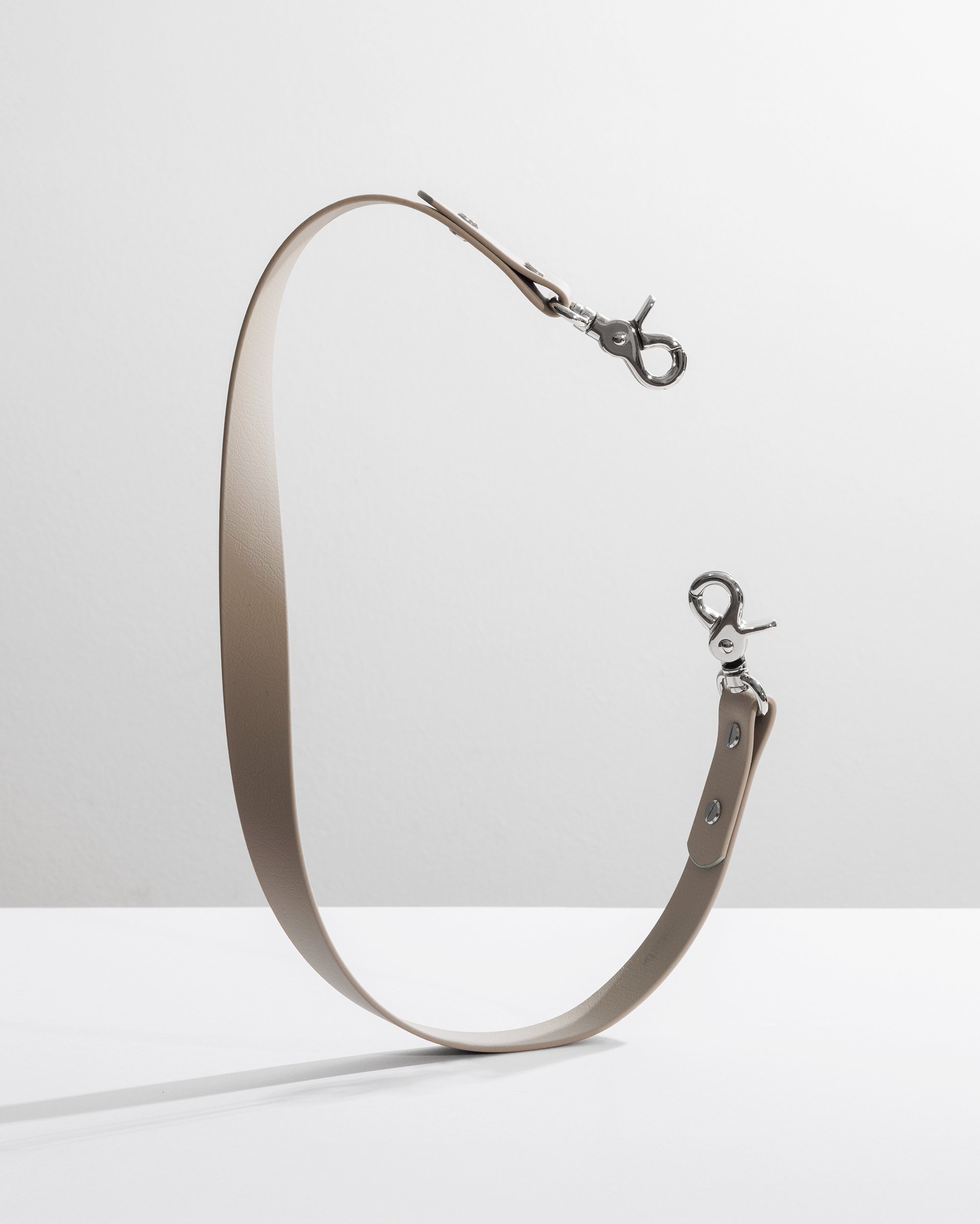 GALAN STRAP in Creme dela creme.jpg