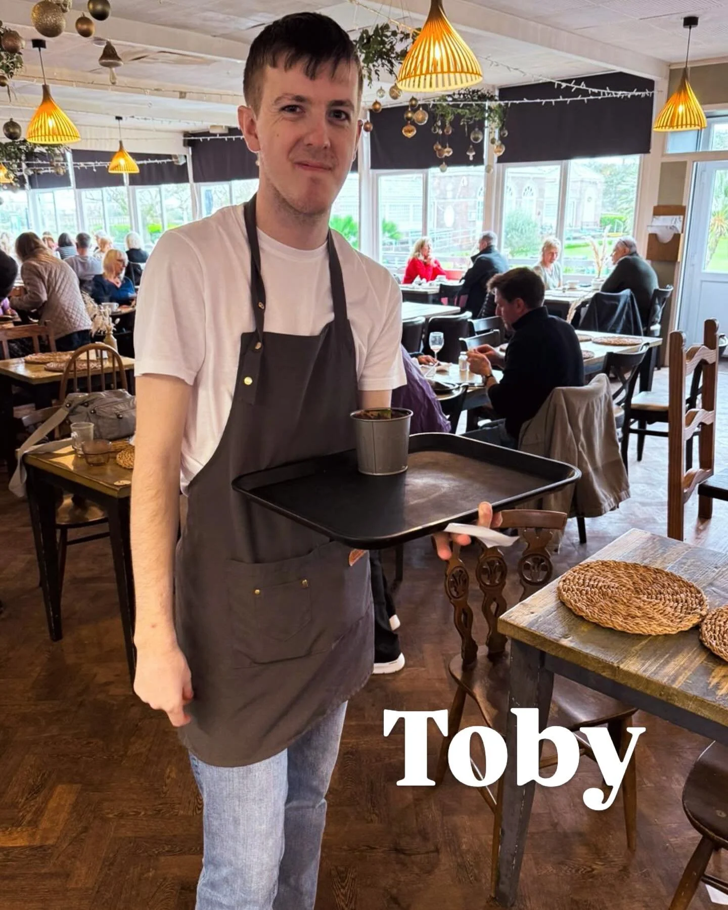 It&rsquo;s always a proud moment bumping into a trainee at work in the community. 

Toby looks very confident working at @marine_gardens_restaurant 🤘🏻

Even carrying two heavy Ploughman&rsquo;s lunches!

Nice one Toby!

#thesandproject #sucess #wor