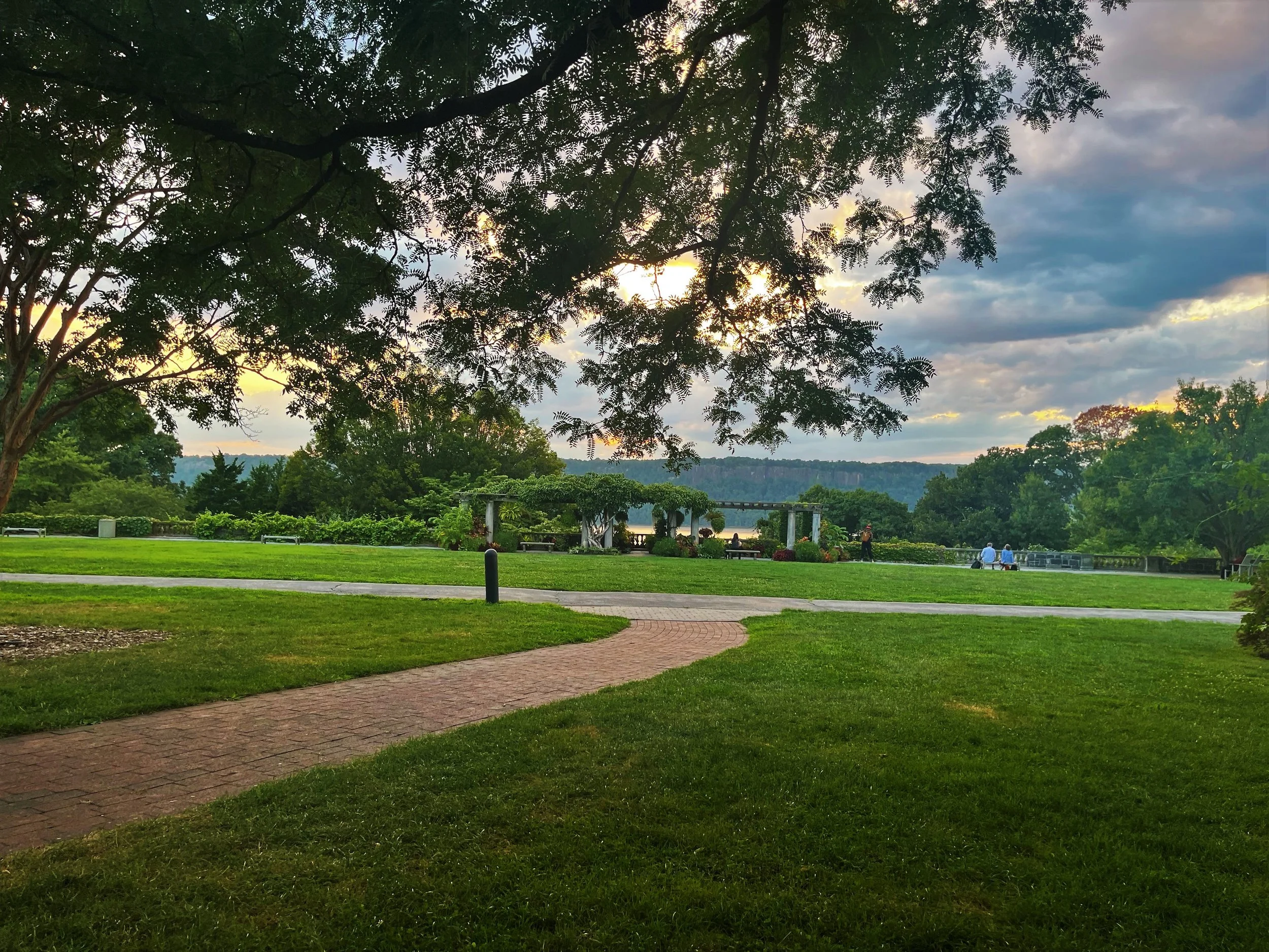 Wave Hill entrance Aug.jpg