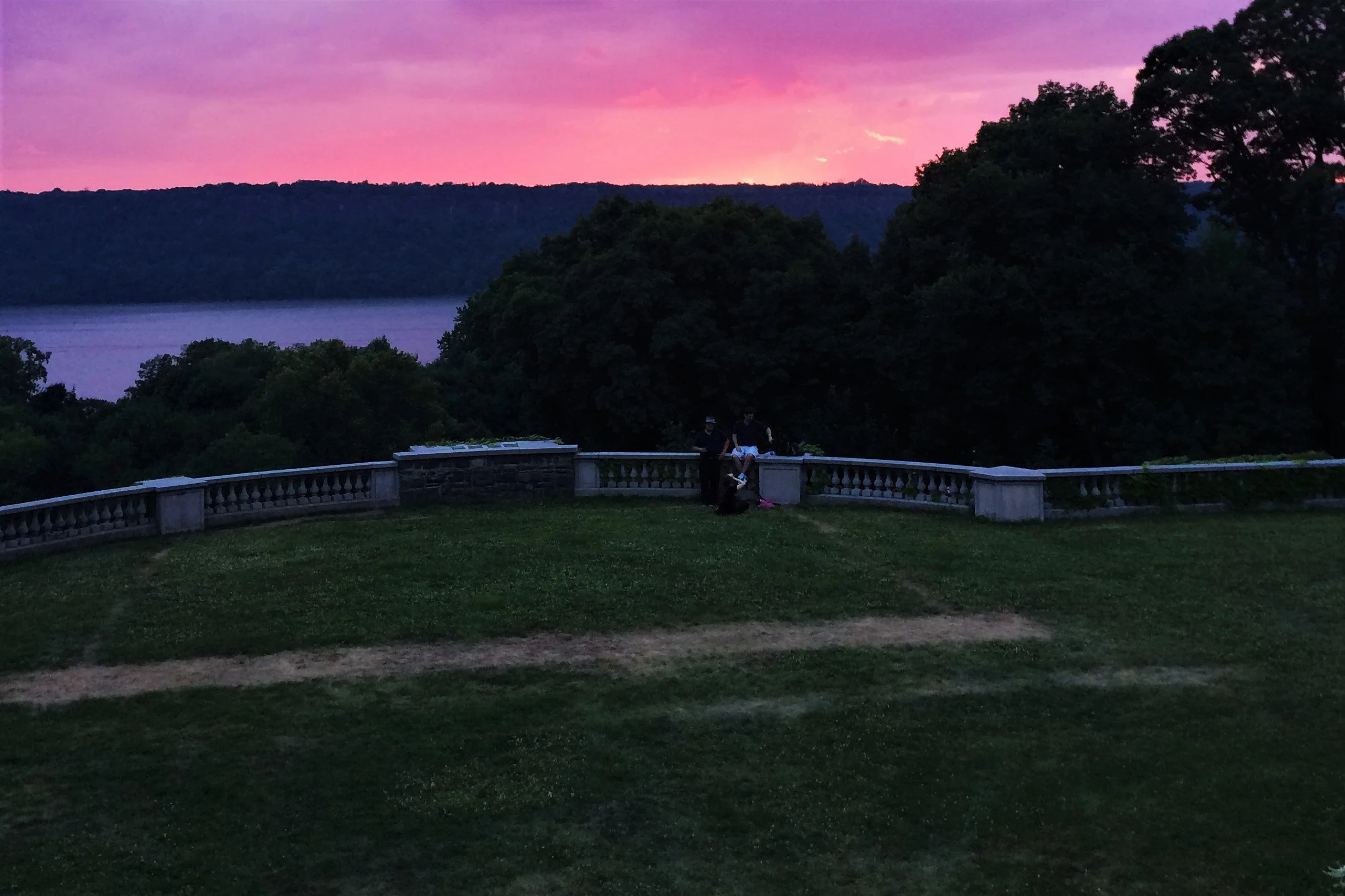 Wave hill sunset 2019.JPG