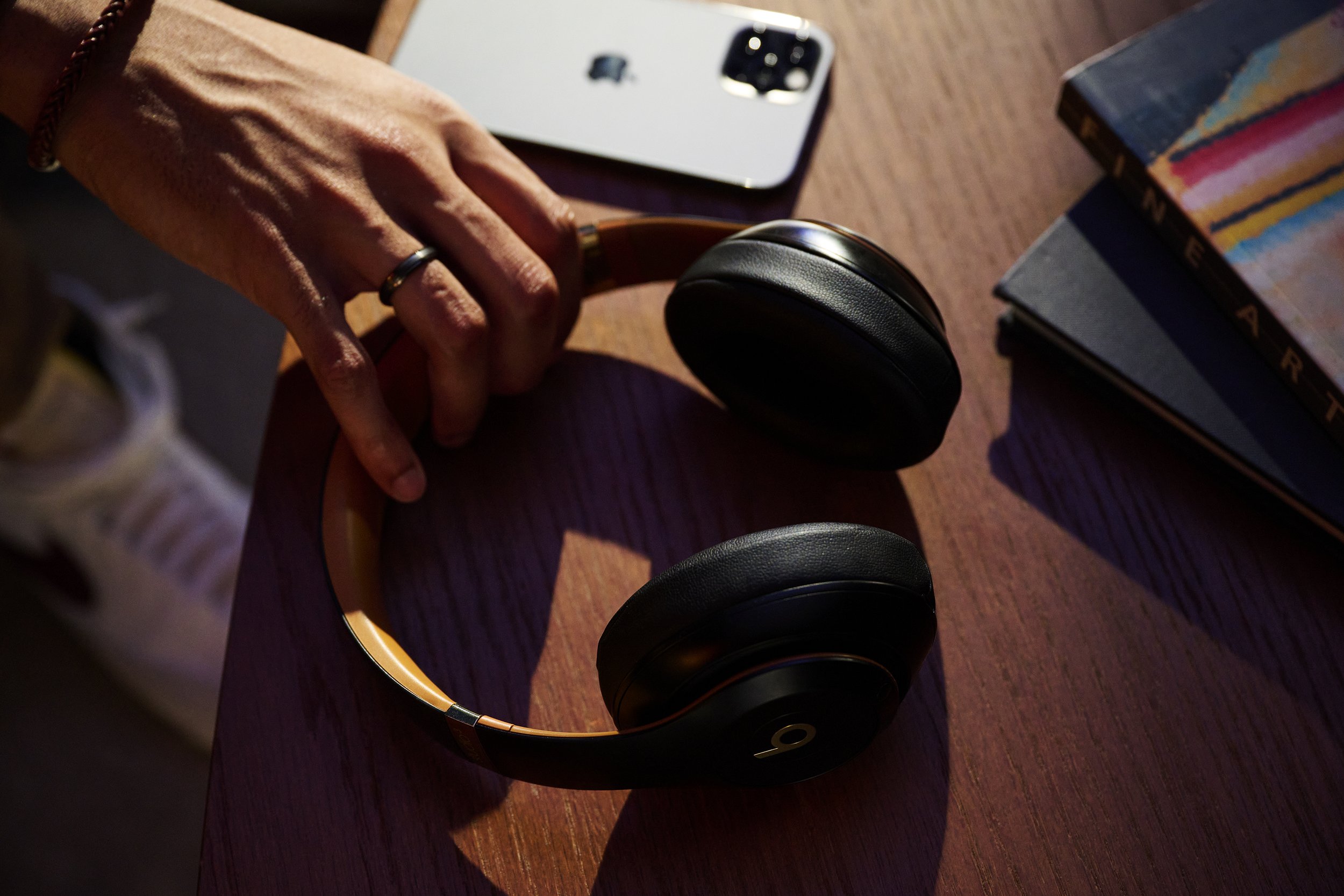 HeadPhones08_Dru_Karim.jpg